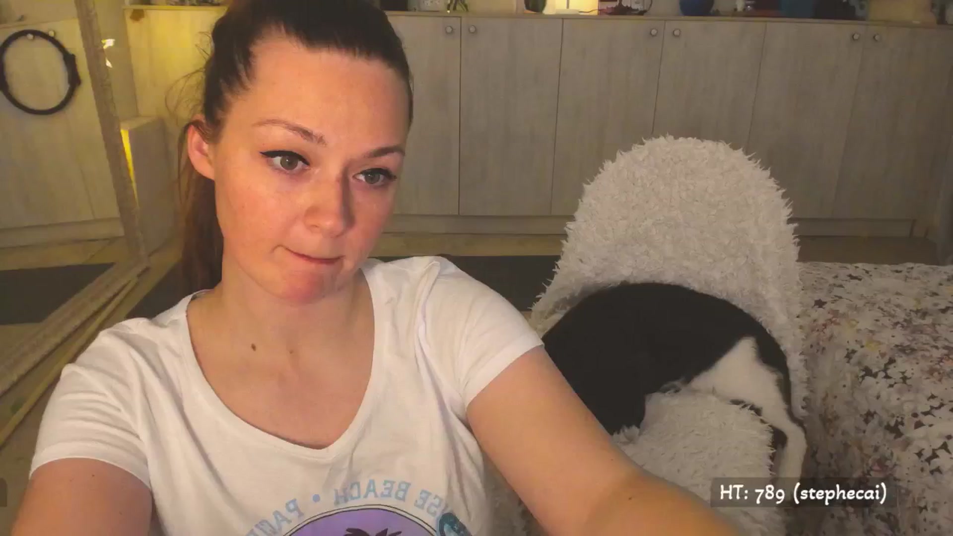Gallery image thumbnail from Hot_Bun's myfreecams stream on, 05/01/2025, 24:01 image 16 of 20