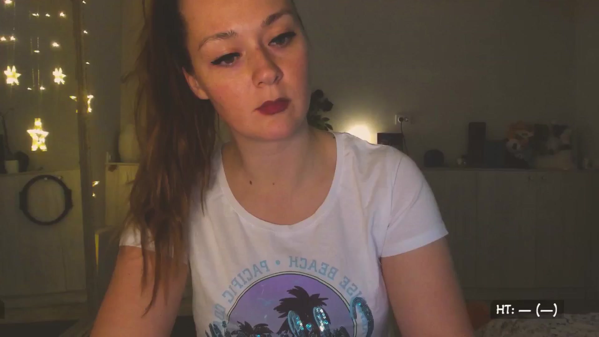 Gallery image thumbnail from Hot_Bun's myfreecams stream on, 05/01/2025, 24:01 image 1 of 20