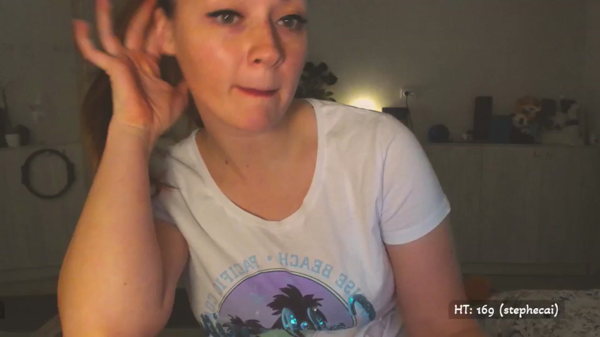 Gallery image thumbnail from Hot_Bun's myfreecams stream on, 05/01/2025, 24:01 image 7 of 20