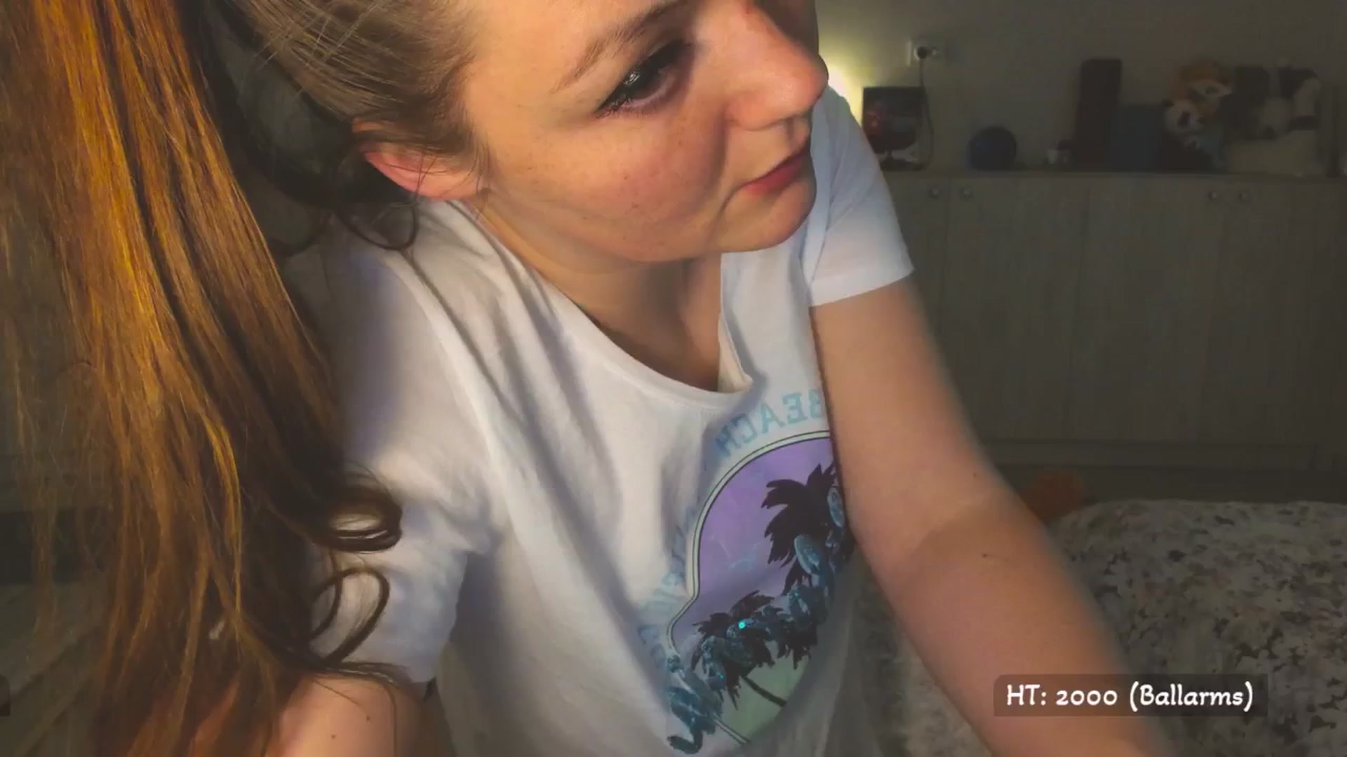 Gallery image thumbnail from Hot_Bun's myfreecams stream on, 05/01/2025, 01:20 image 11 of 20