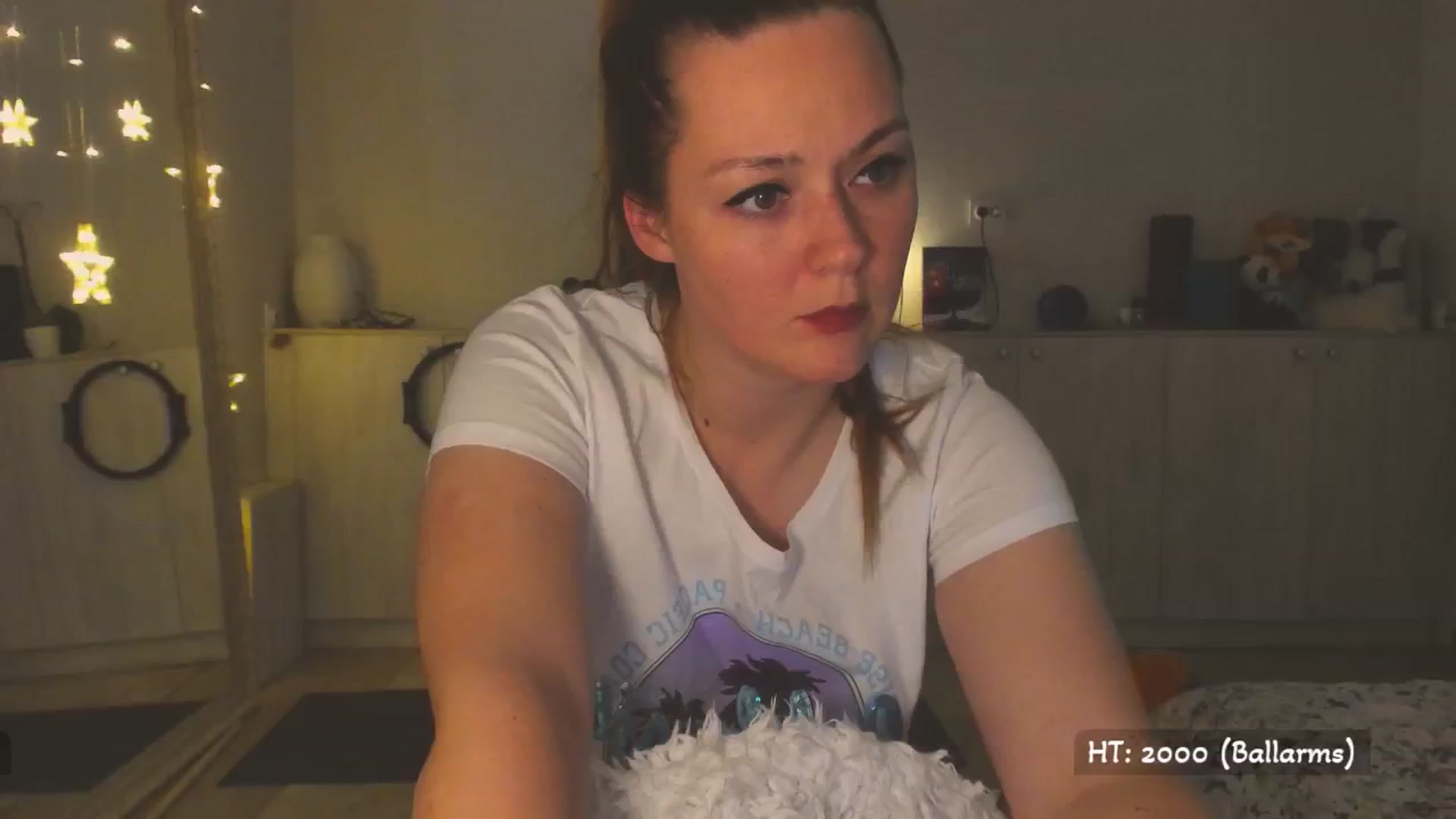 Gallery image thumbnail from Hot_Bun's myfreecams stream on, 05/01/2025, 01:20 image 14 of 20