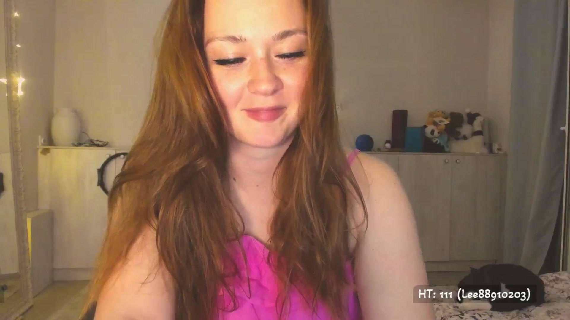 Gallery image thumbnail from Hot_Bun's myfreecams stream on, 05/03/2025, 24:56 image 3 of 20