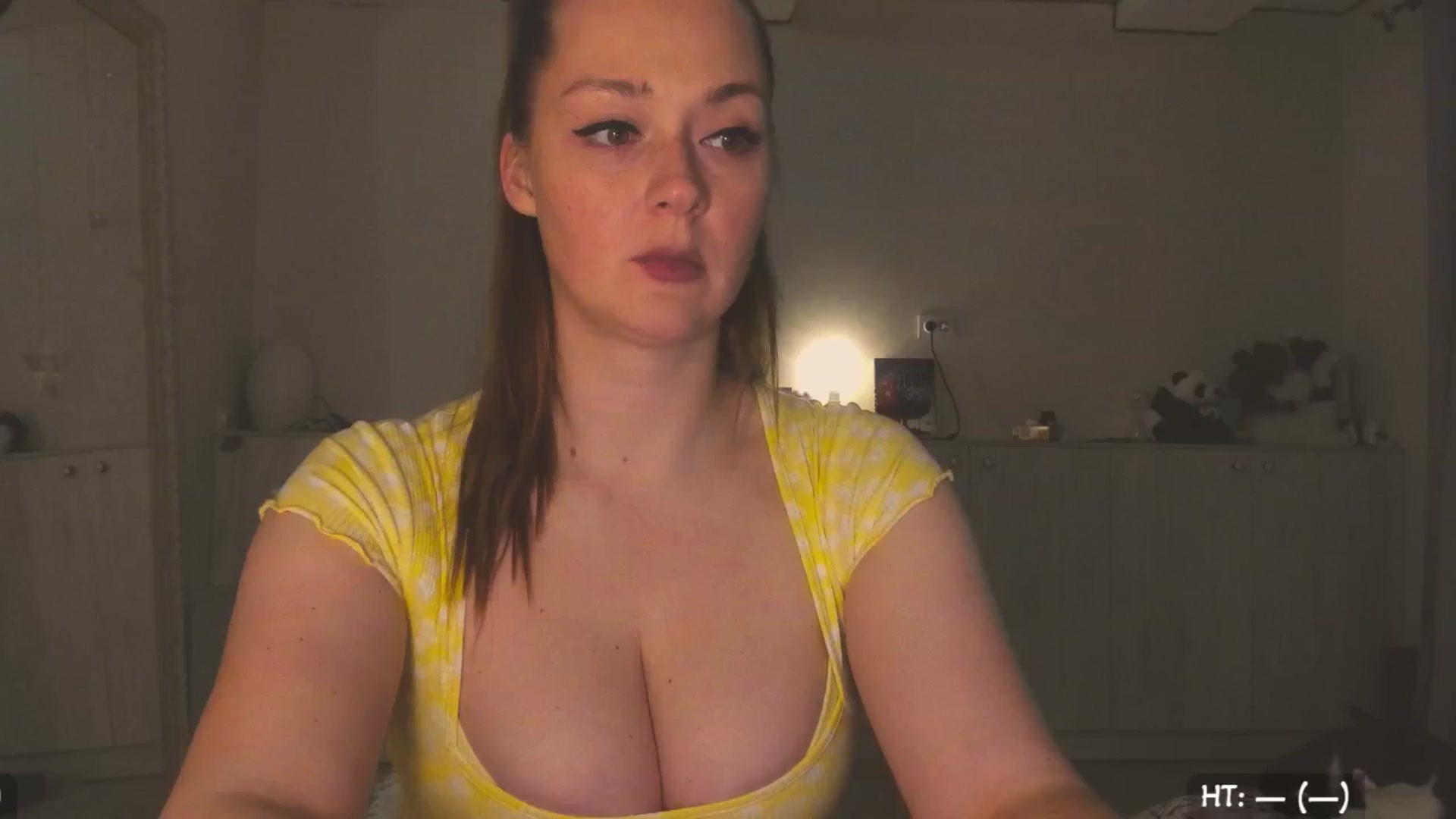 Gallery image thumbnail from Hot_Bun's myfreecams stream on, 05/11/2025, 23:28 image 10 of 20