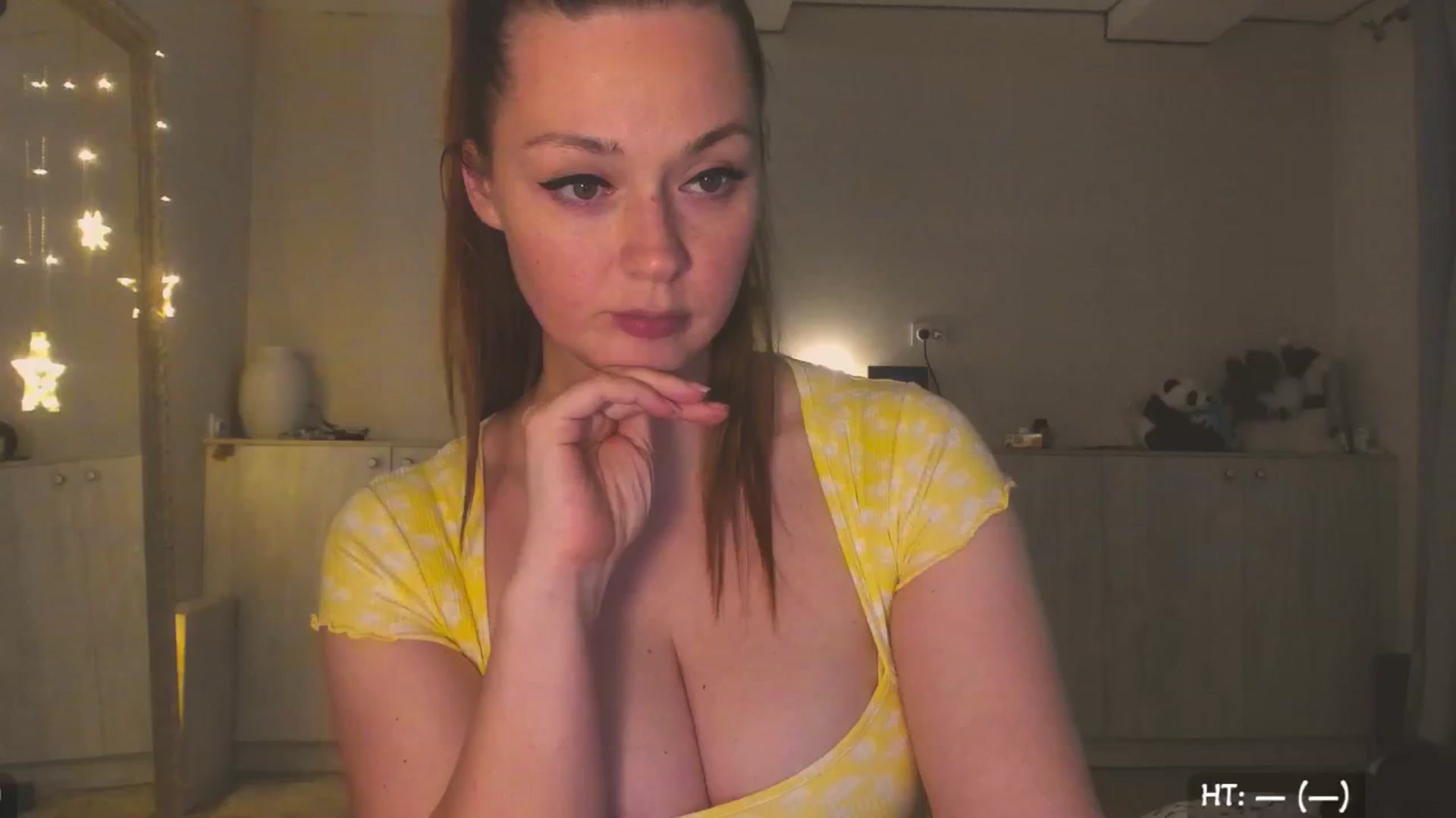 Gallery image thumbnail from Hot_Bun's myfreecams stream on, 05/12/2025, 01:50 image 9 of 20