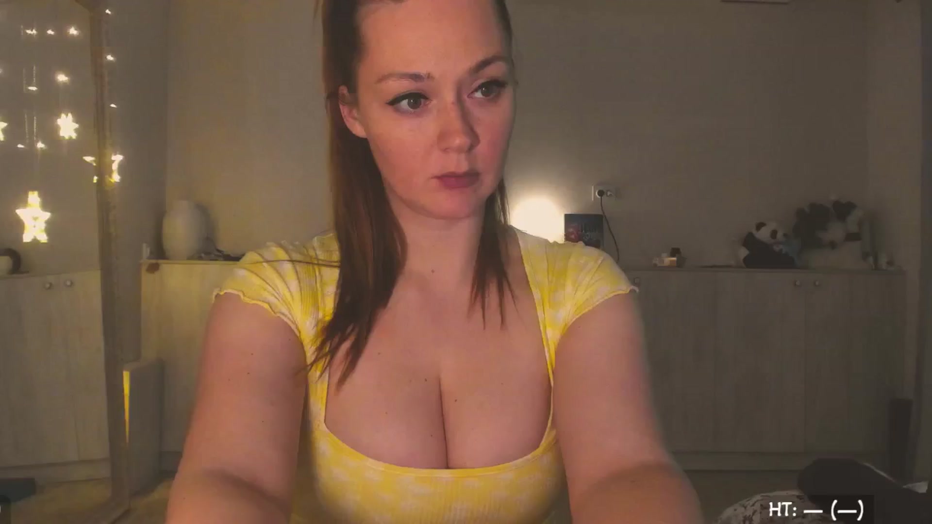 Gallery image thumbnail from Hot_Bun's myfreecams stream on, 05/12/2025, 01:50 image 4 of 20