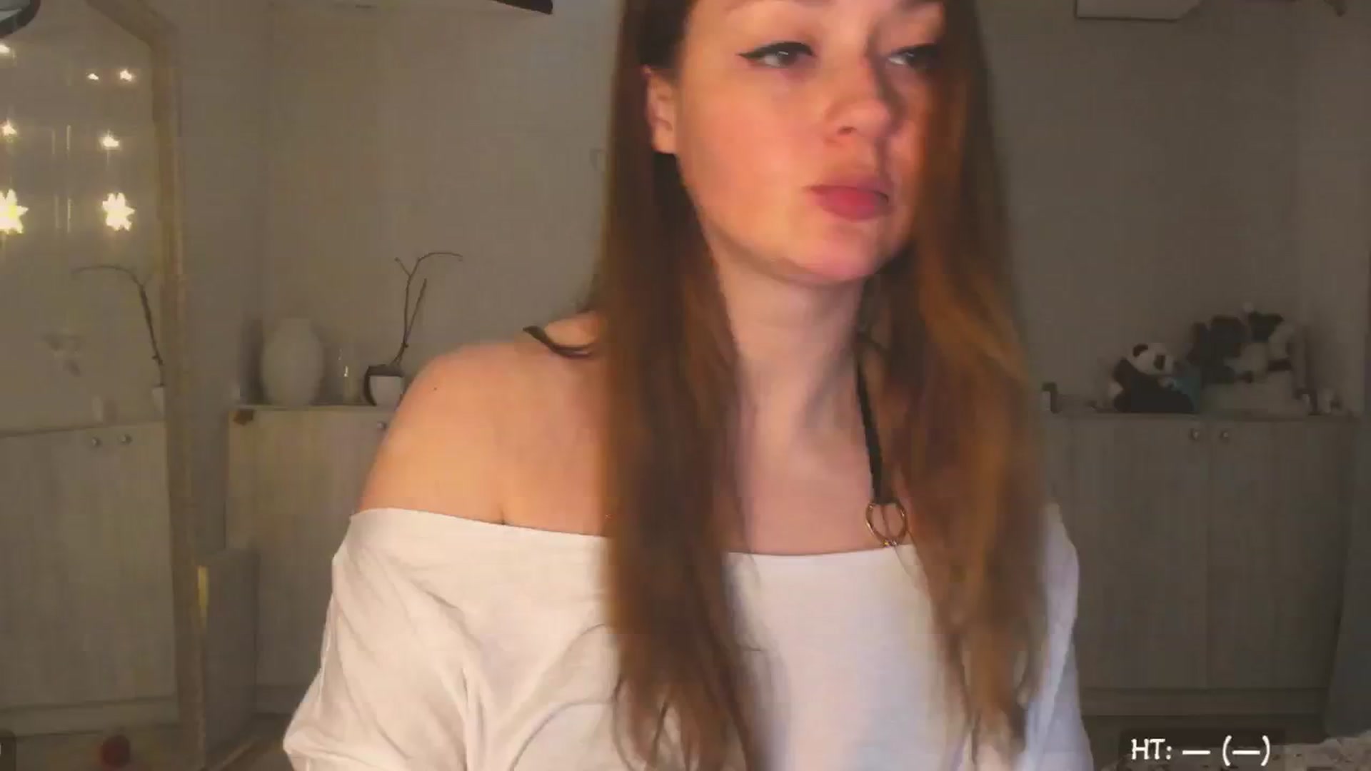 Gallery image thumbnail from Hot_Bun's myfreecams stream on, 05/13/2025, 24:00 image 19 of 20