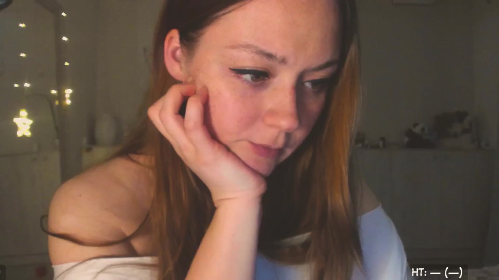 Gallery image thumbnail from Hot_Bun's myfreecams stream on, 05/13/2025, 24:00 image 17 of 20