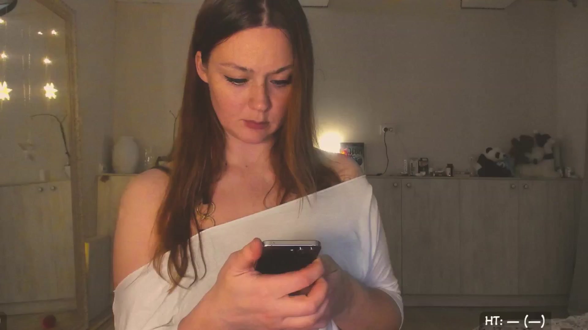 Gallery image thumbnail from Hot_Bun's myfreecams stream on, 05/13/2025, 24:00 image 14 of 20