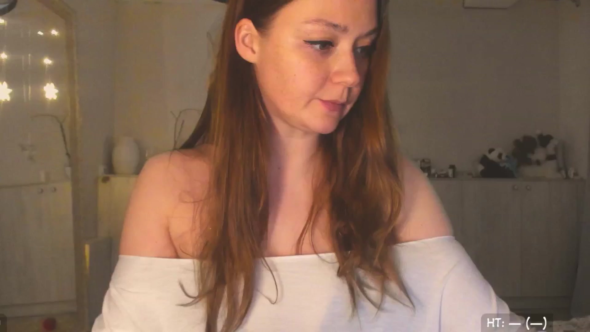 Gallery image thumbnail from Hot_Bun's myfreecams stream on, 05/13/2025, 24:00 image 4 of 20