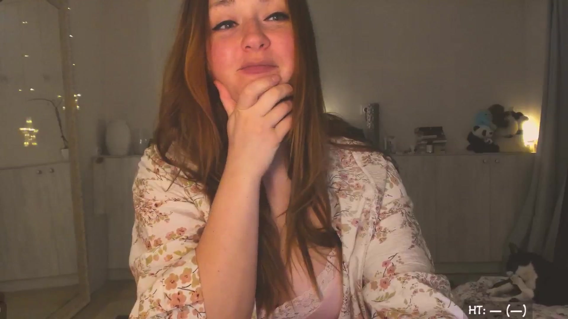 Gallery image thumbnail from Hot_Bun's myfreecams stream on, 05/16/2025, 02:06 image 6 of 20