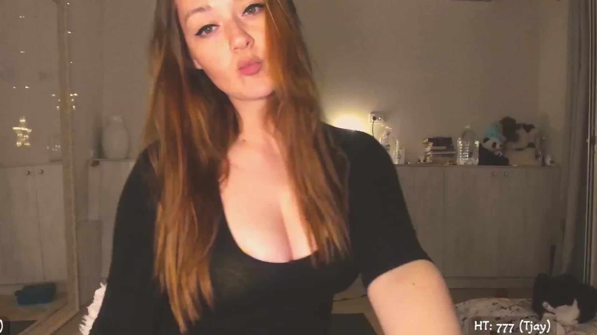 Gallery image thumbnail from Hot_Bun's myfreecams stream on, 05/26/2025, 01:46 image 13 of 20