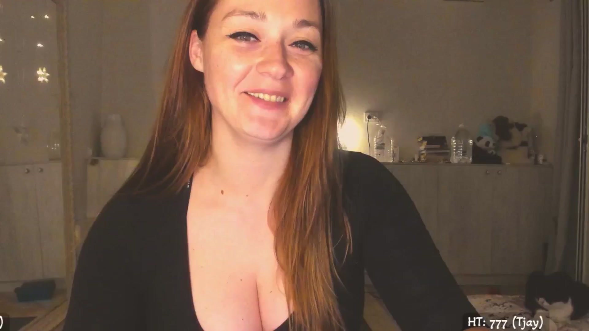 Gallery image thumbnail from Hot_Bun's myfreecams stream on, 05/26/2025, 01:46 image 18 of 20