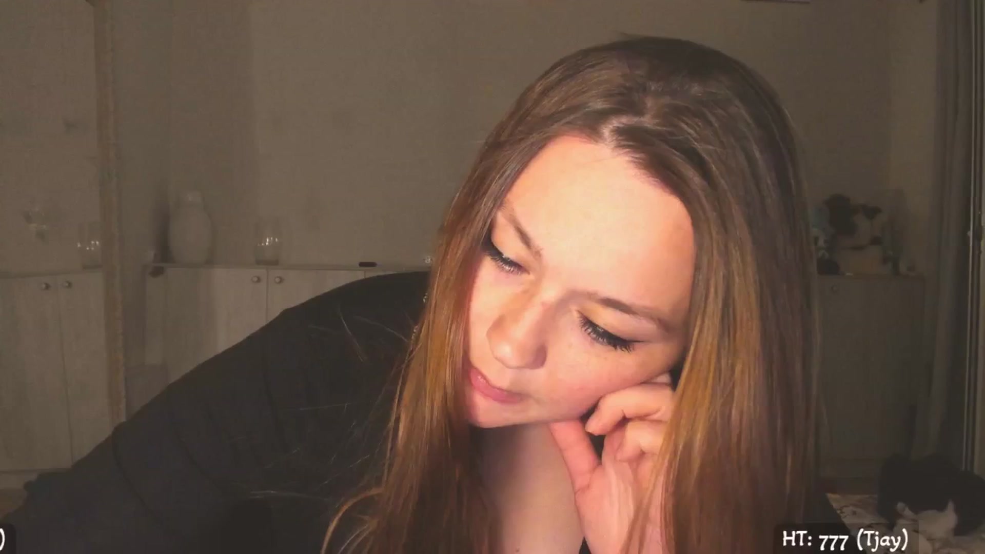 Gallery image thumbnail from Hot_Bun's myfreecams stream on, 05/26/2025, 01:46 image 17 of 20