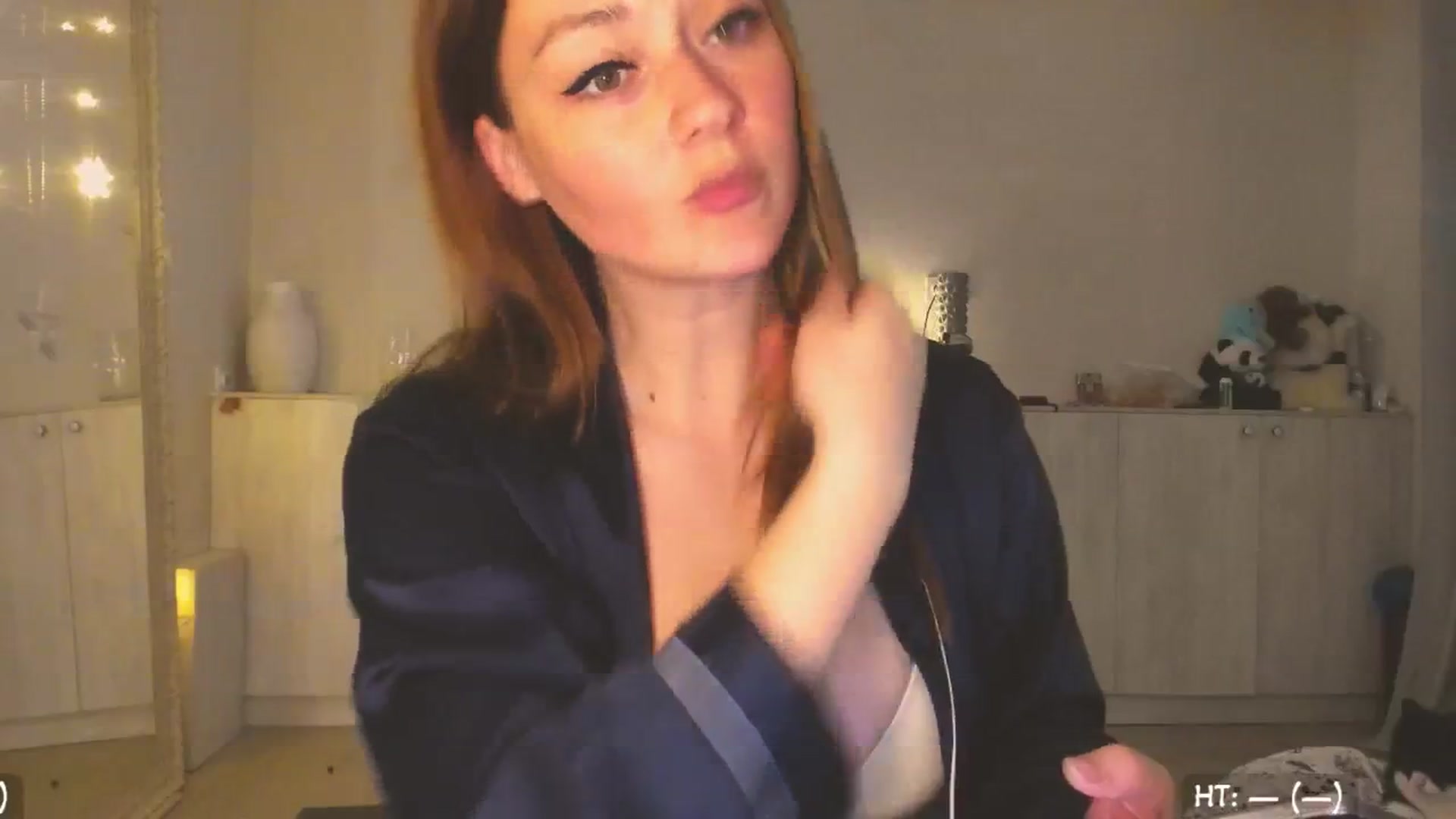 Gallery image thumbnail from Hot_Bun's myfreecams stream on, 06/01/2025, 24:42 image 20 of 20