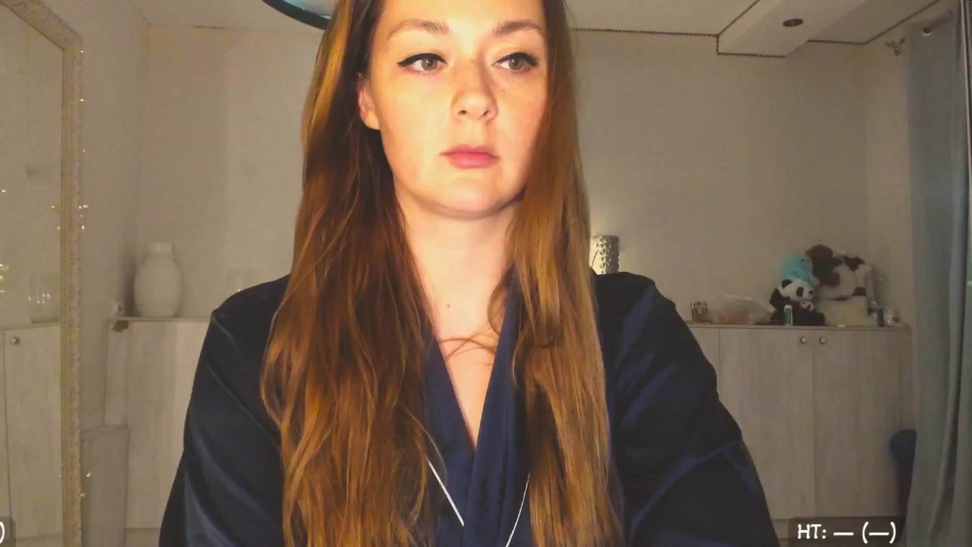 Gallery image thumbnail from Hot_Bun's myfreecams stream on, 06/01/2025, 24:42 image 1 of 20
