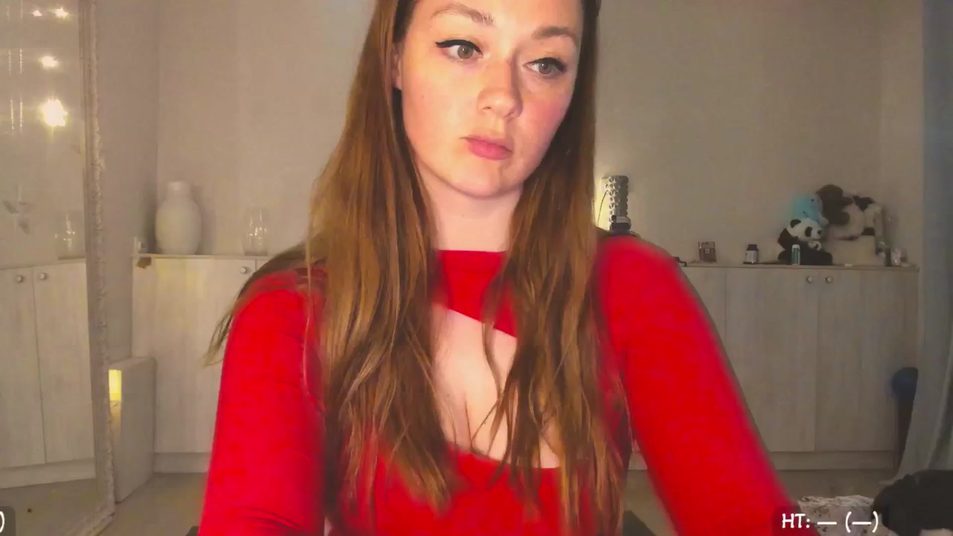Gallery image thumbnail from Hot_Bun's myfreecams stream on, 06/01/2025, 01:55 image 16 of 20