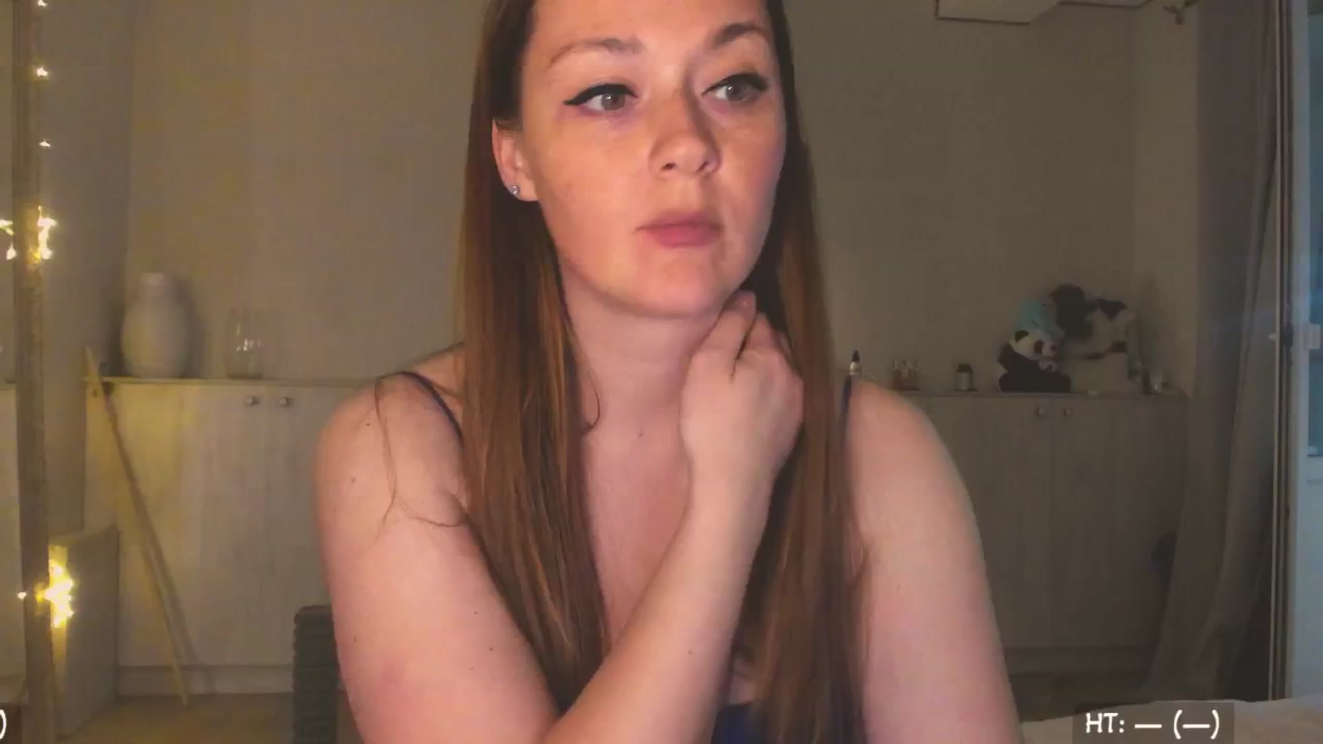 Gallery image thumbnail from Hot_Bun's myfreecams stream on, 06/02/2025, 01:17 image 1 of 20