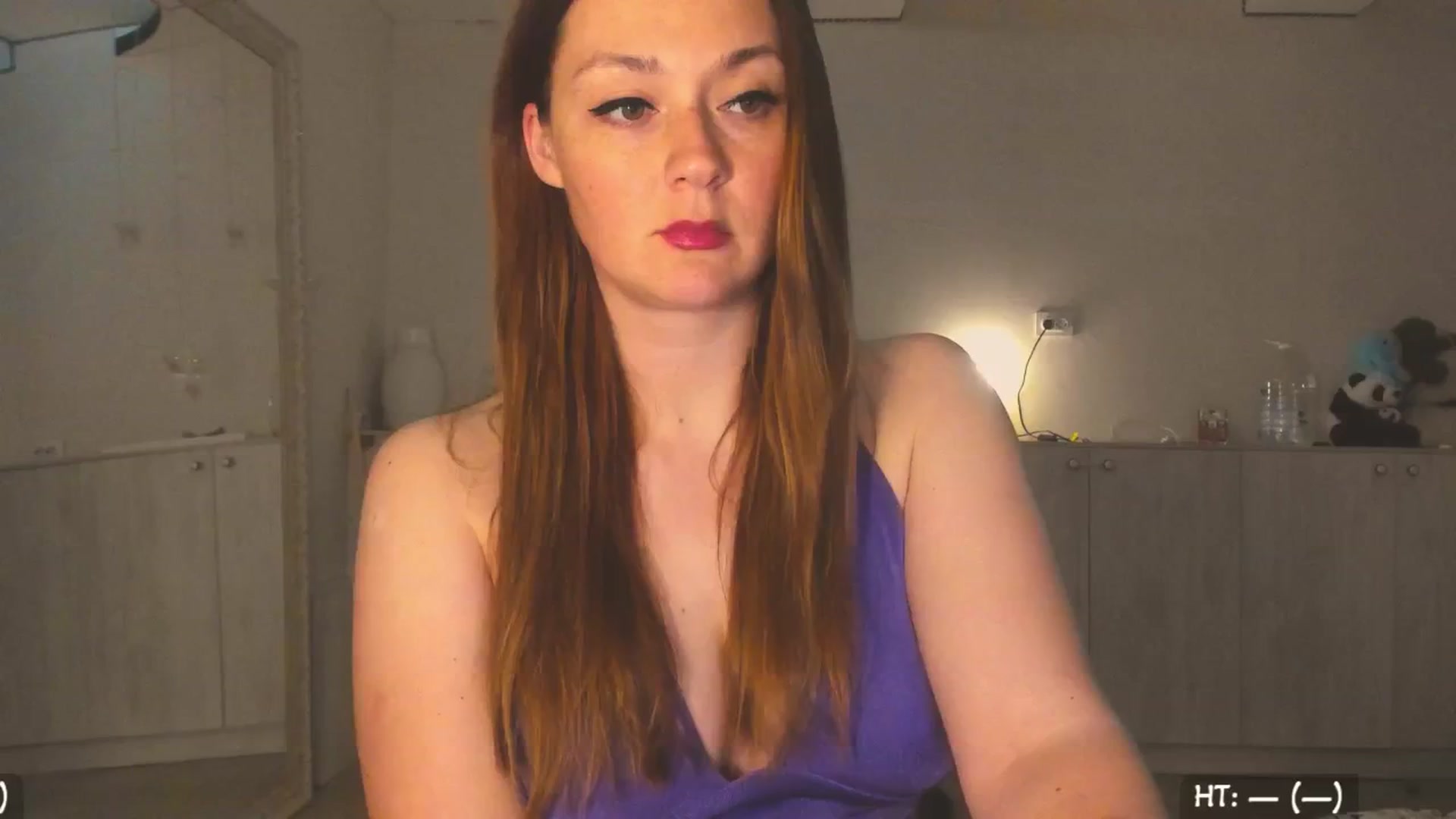 Gallery image thumbnail from Hot_Bun's myfreecams stream on, 06/03/2025, 24:07 image 4 of 20