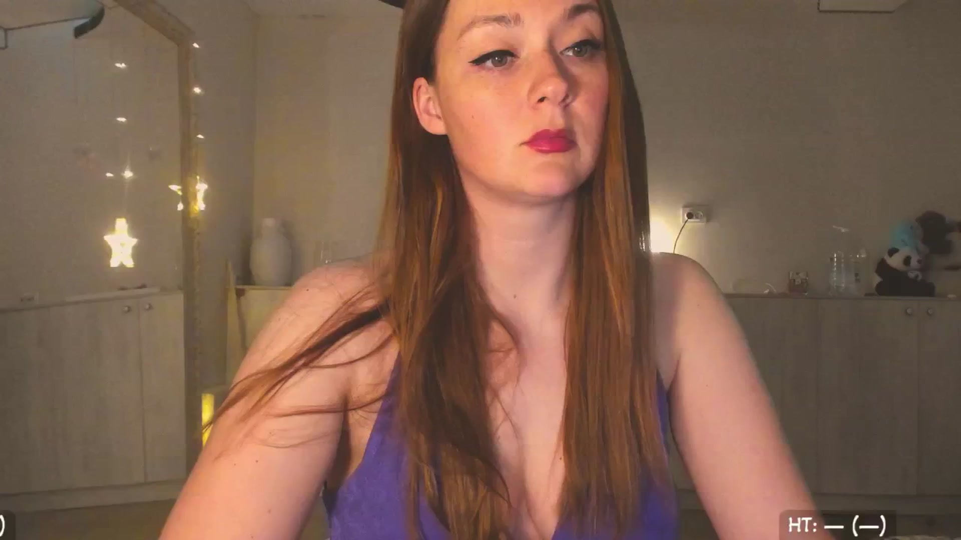 Gallery image thumbnail from Hot_Bun's myfreecams stream on, 06/03/2025, 24:07 image 17 of 20