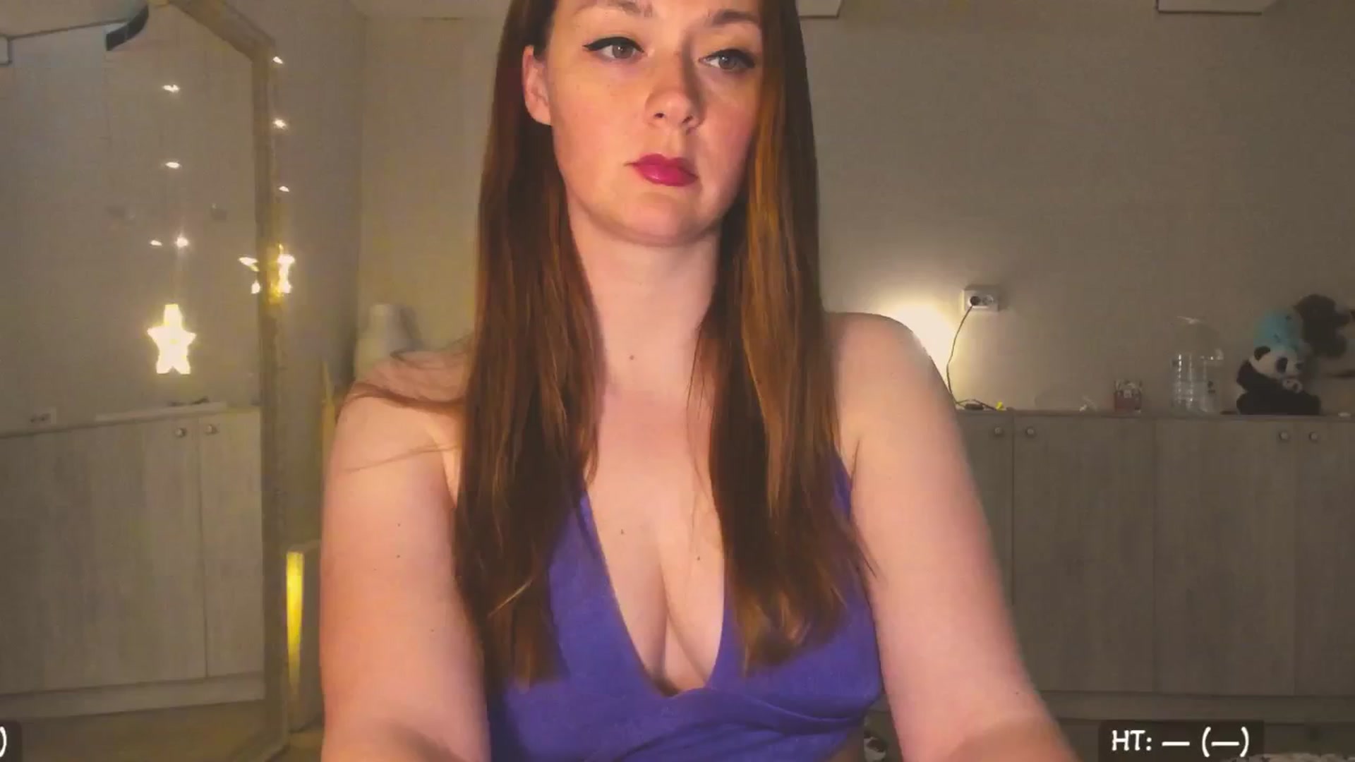 Gallery image thumbnail from Hot_Bun's myfreecams stream on, 06/03/2025, 24:07 image 10 of 20