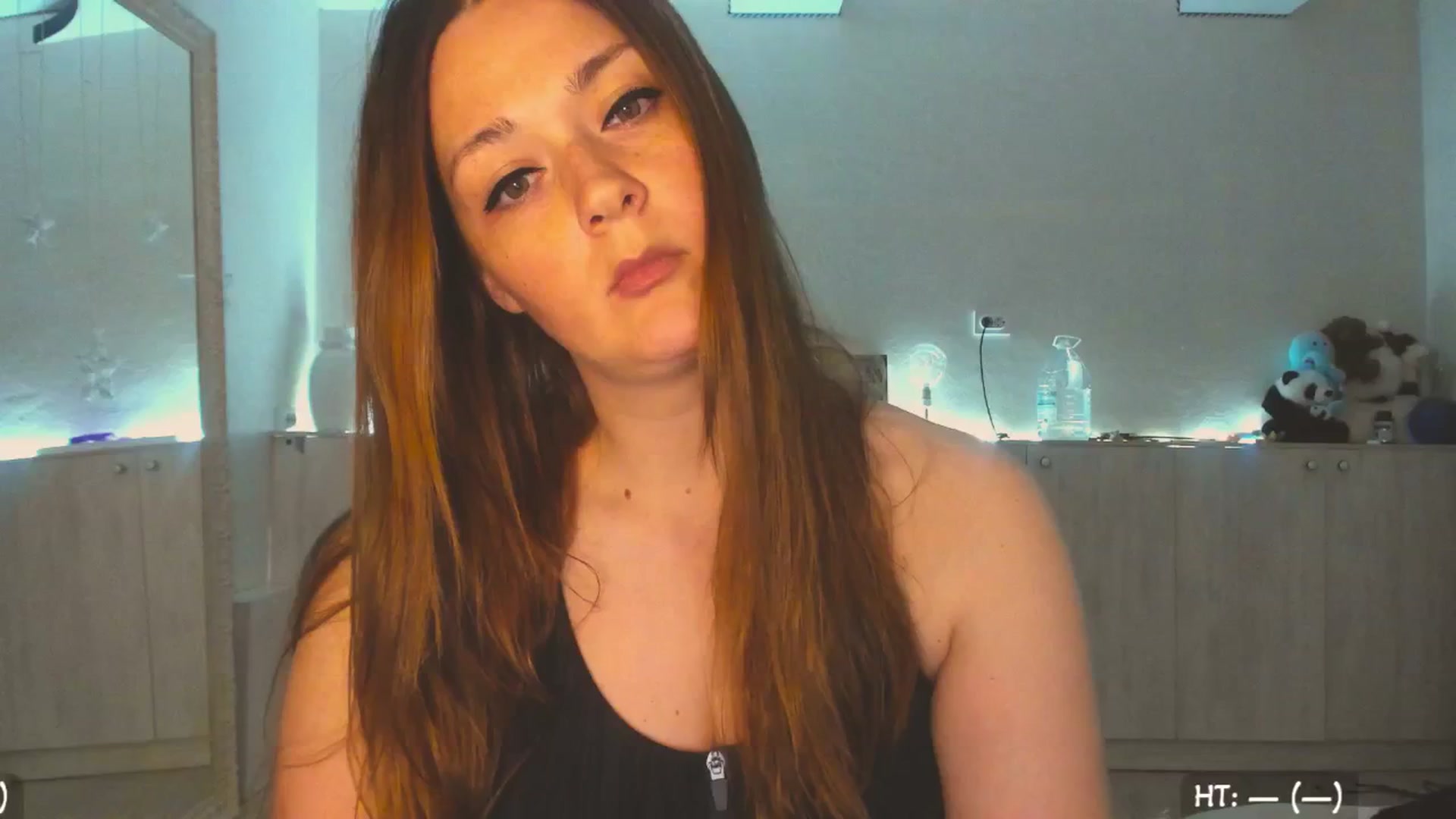 Gallery image thumbnail from Hot_Bun's myfreecams stream on, 06/07/2025, 24:02 image 12 of 20