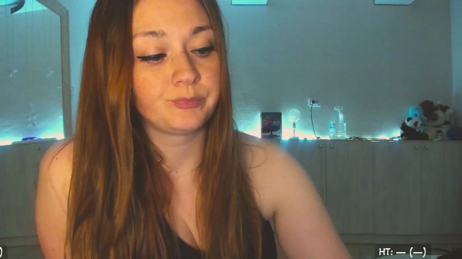 Gallery image thumbnail from Hot_Bun's myfreecams stream on, 06/07/2025, 24:02 image 8 of 20