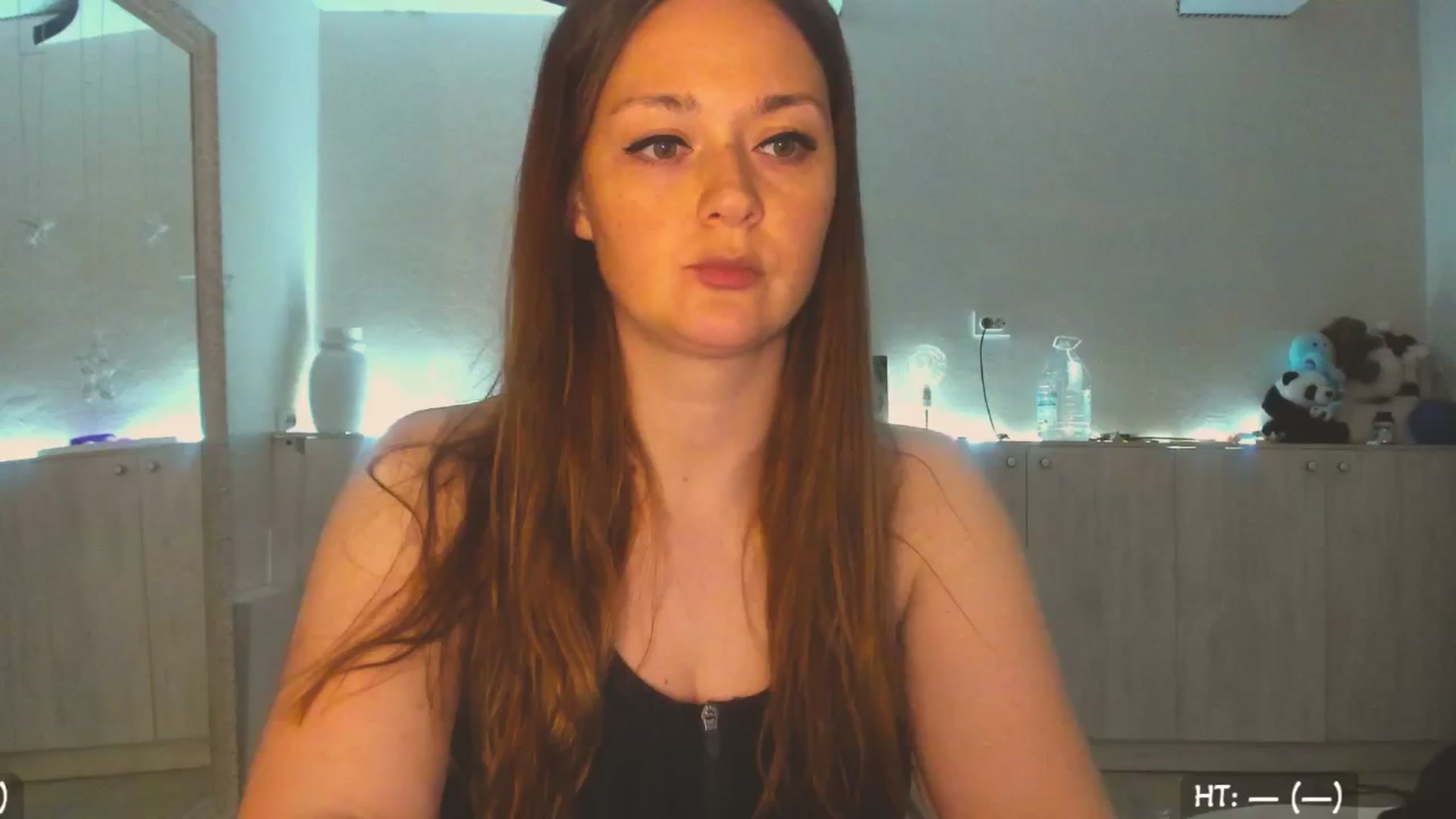 Gallery image thumbnail from Hot_Bun's myfreecams stream on, 06/07/2025, 24:02 image 2 of 20