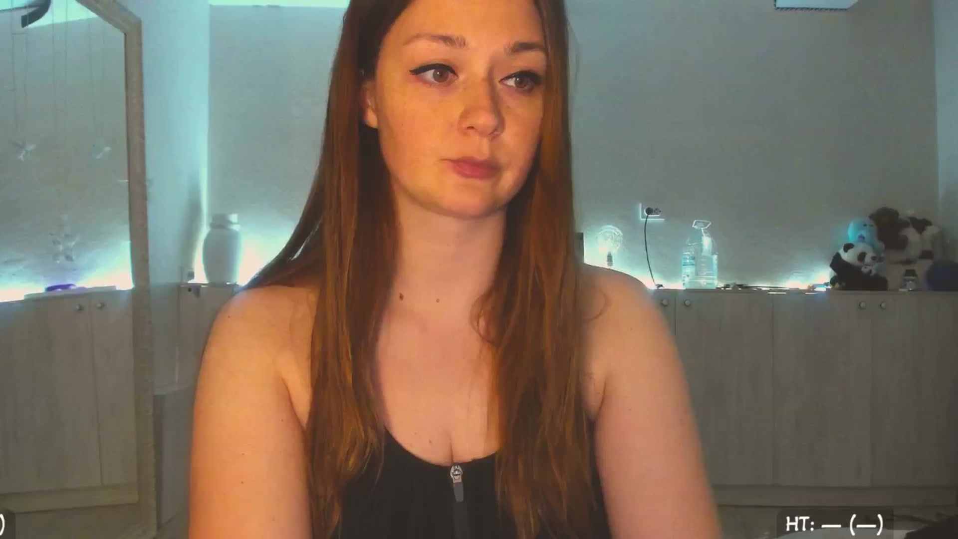 Gallery image thumbnail from Hot_Bun's myfreecams stream on, 06/07/2025, 24:02 image 11 of 20