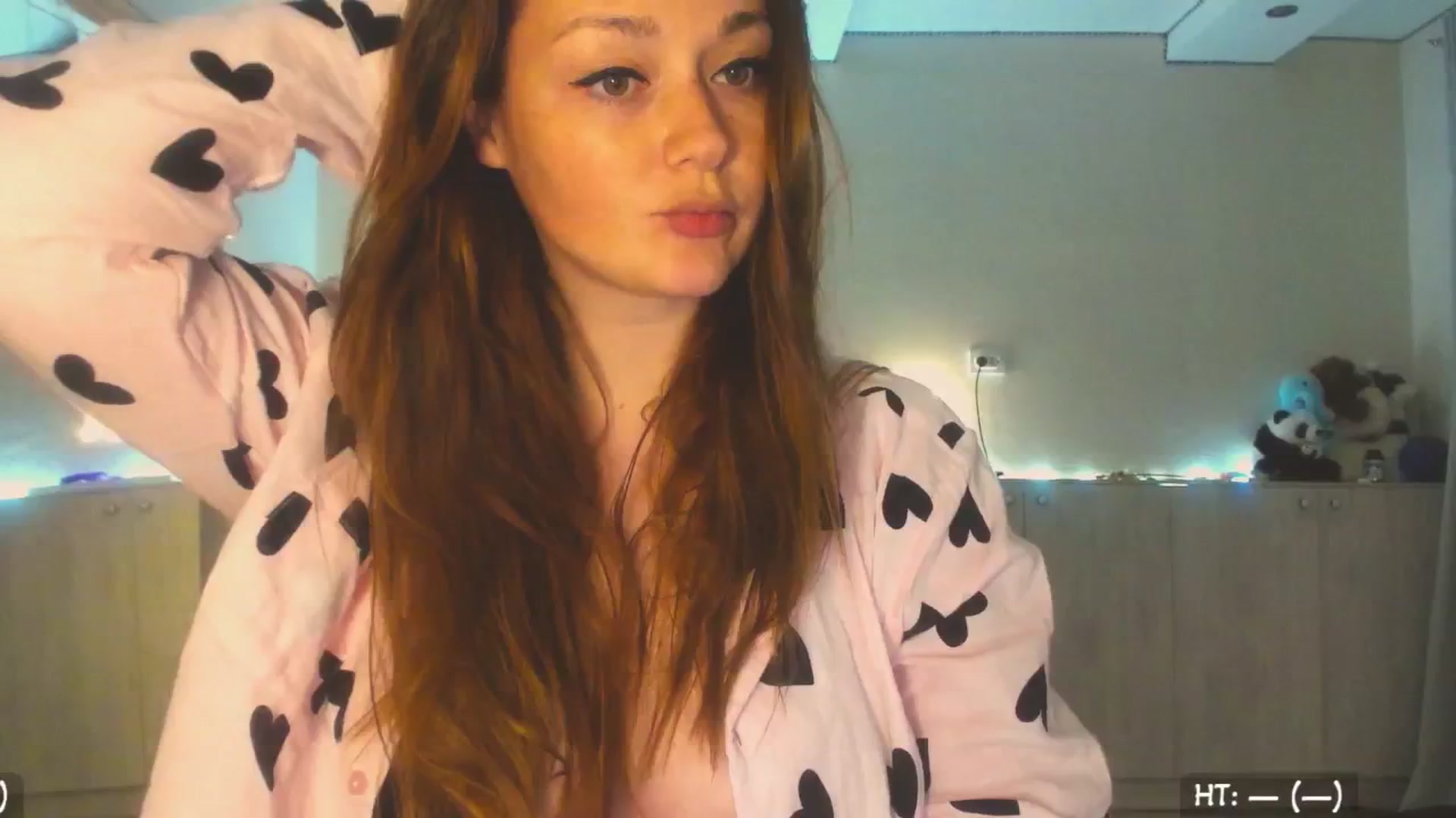 Gallery image thumbnail from Hot_Bun's myfreecams stream on, 06/08/2025, 02:03 image 1 of 20