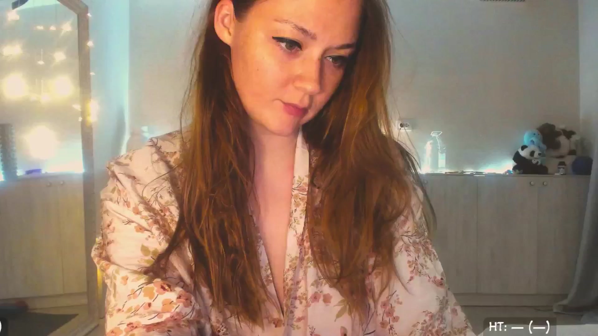 Gallery image thumbnail from Hot_Bun's myfreecams stream on, 06/09/2025, 24:37 image 5 of 20
