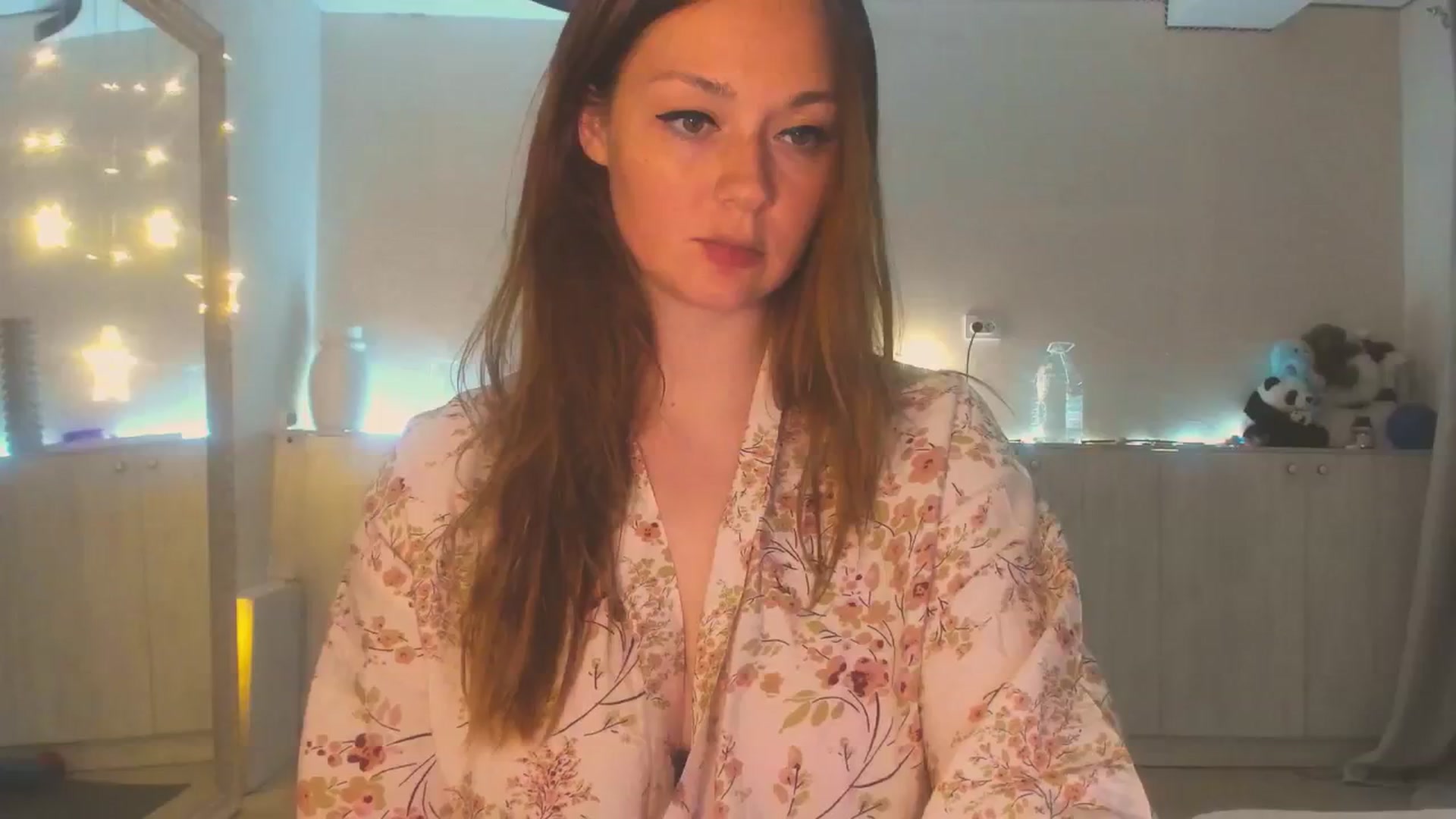 Gallery image thumbnail from Hot_Bun's myfreecams stream on, 06/09/2025, 24:37 image 12 of 20