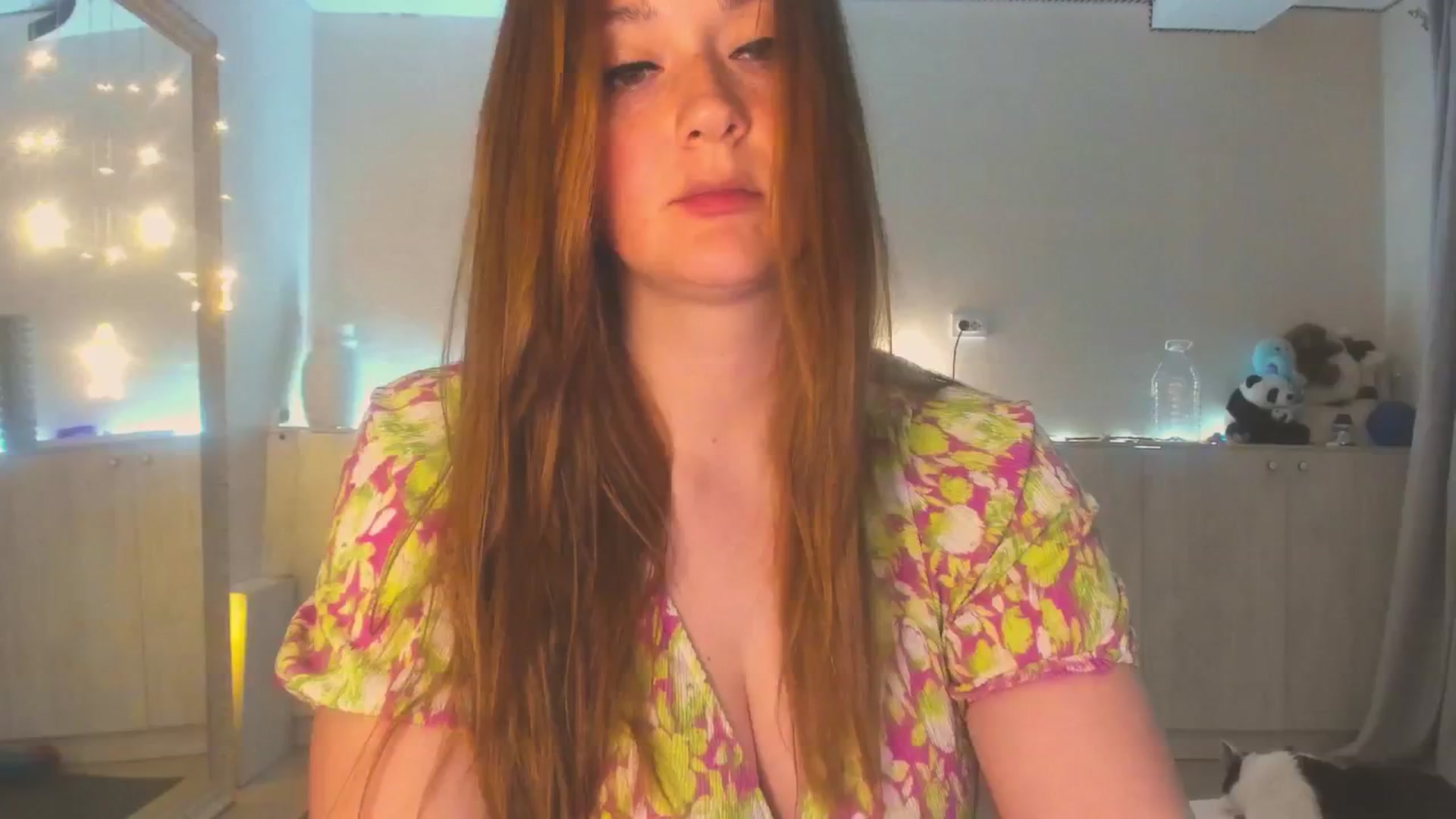 Gallery image thumbnail from Hot_Bun's myfreecams stream on, 06/09/2025, 02:03 image 12 of 20