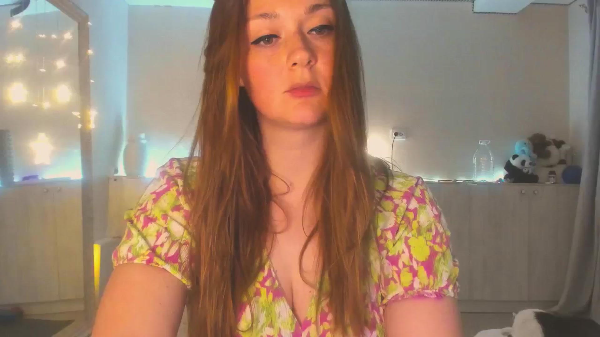 Gallery image thumbnail from Hot_Bun's myfreecams stream on, 06/09/2025, 02:03 image 15 of 20