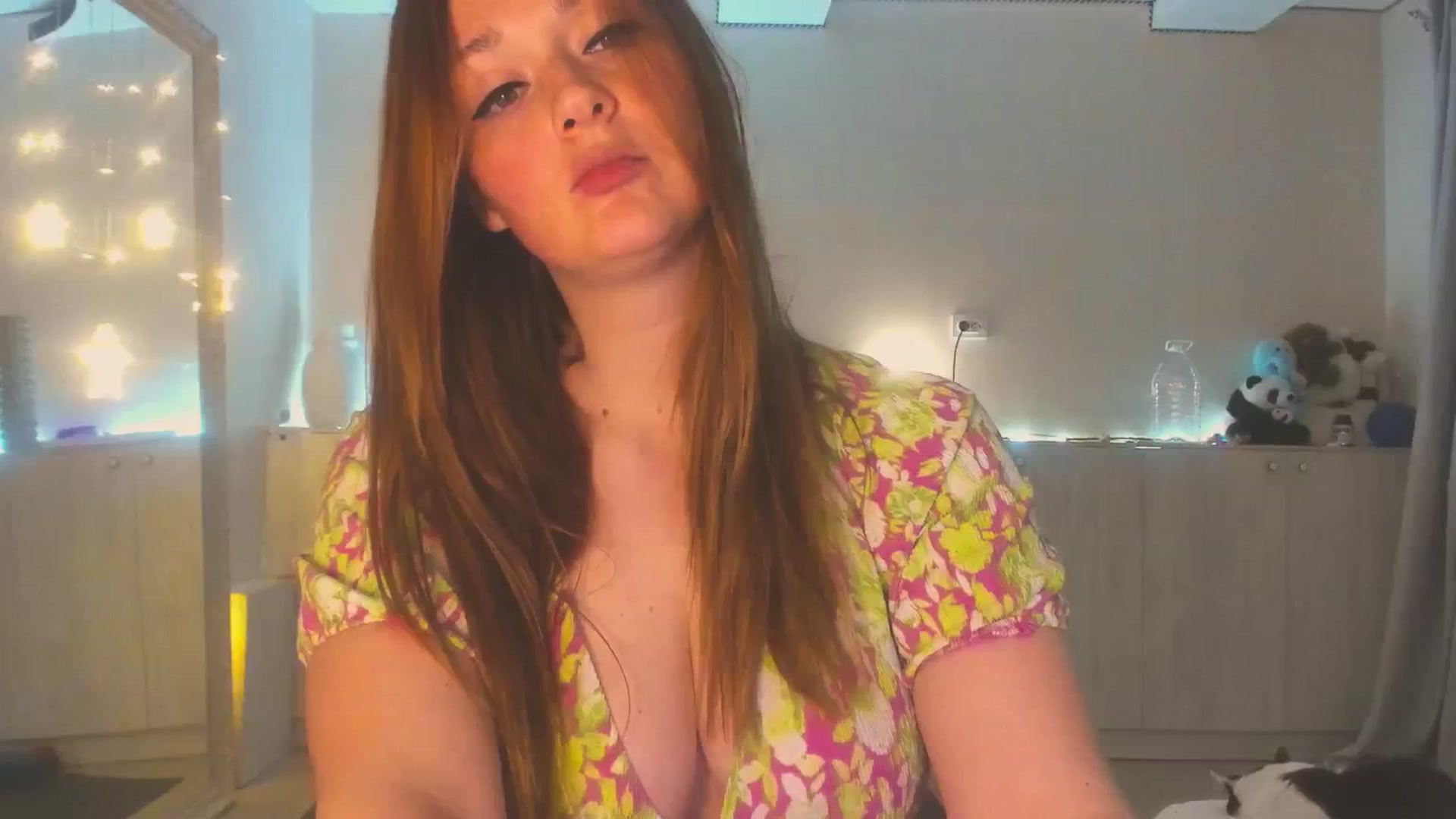 Gallery image thumbnail from Hot_Bun's myfreecams stream on, 06/09/2025, 02:03 image 10 of 20