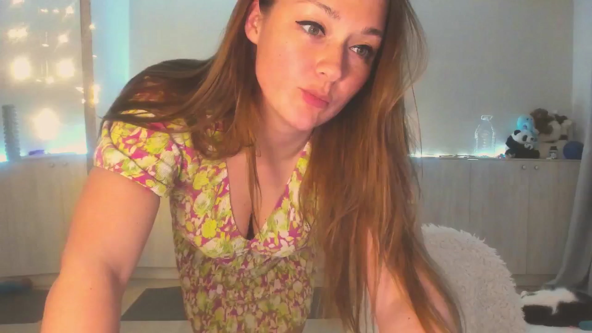 Gallery image thumbnail from Hot_Bun's myfreecams stream on, 06/09/2025, 02:03 image 20 of 20