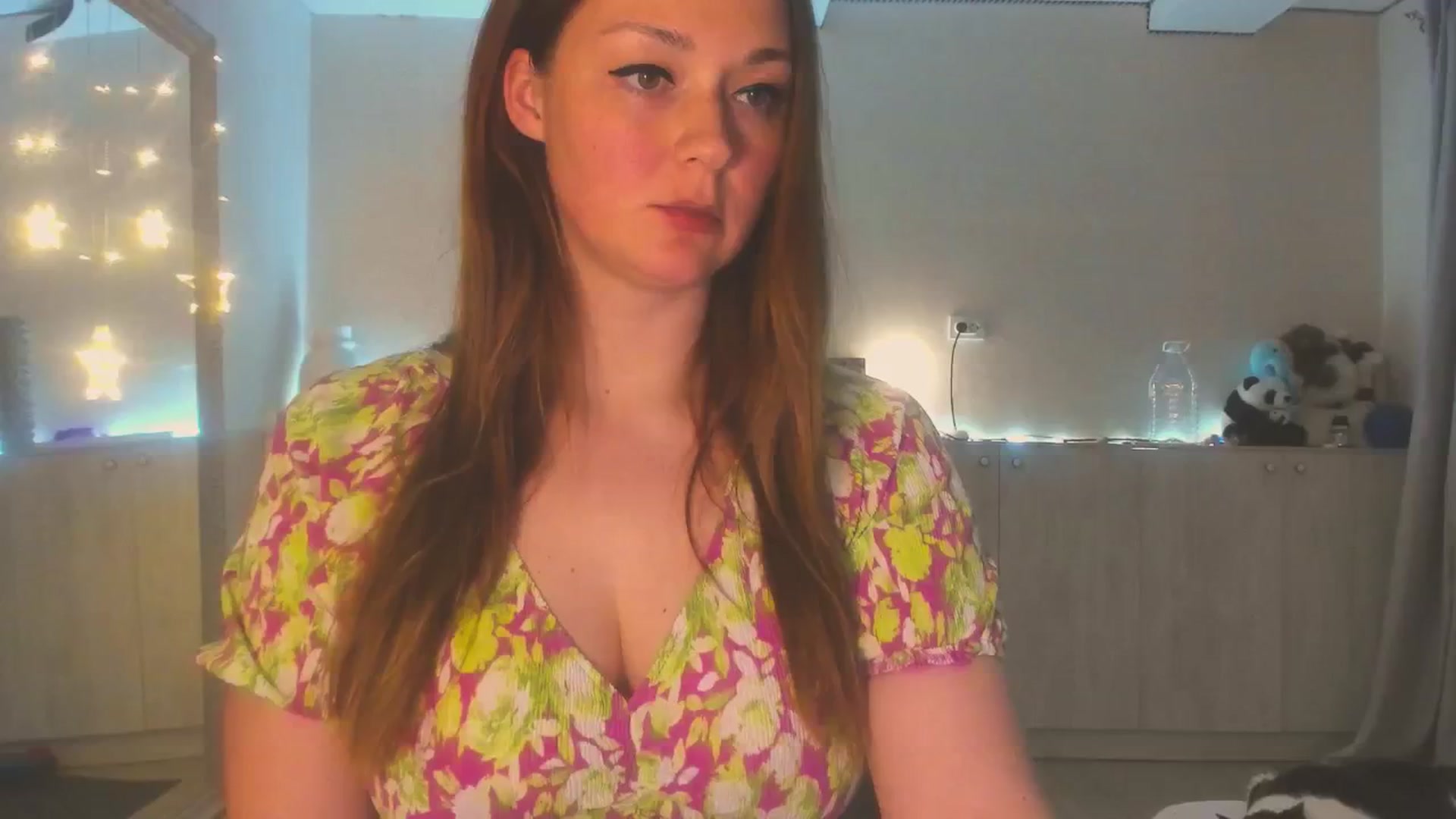 Gallery image thumbnail from Hot_Bun's myfreecams stream on, 06/09/2025, 02:03 image 4 of 20