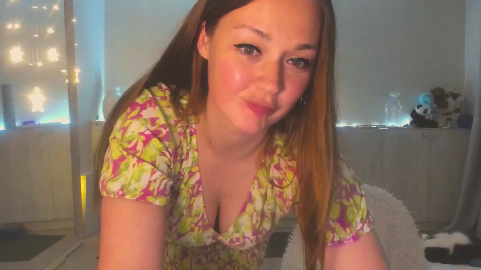 Gallery image thumbnail from Hot_Bun's myfreecams stream on, 06/09/2025, 02:03 image 17 of 20