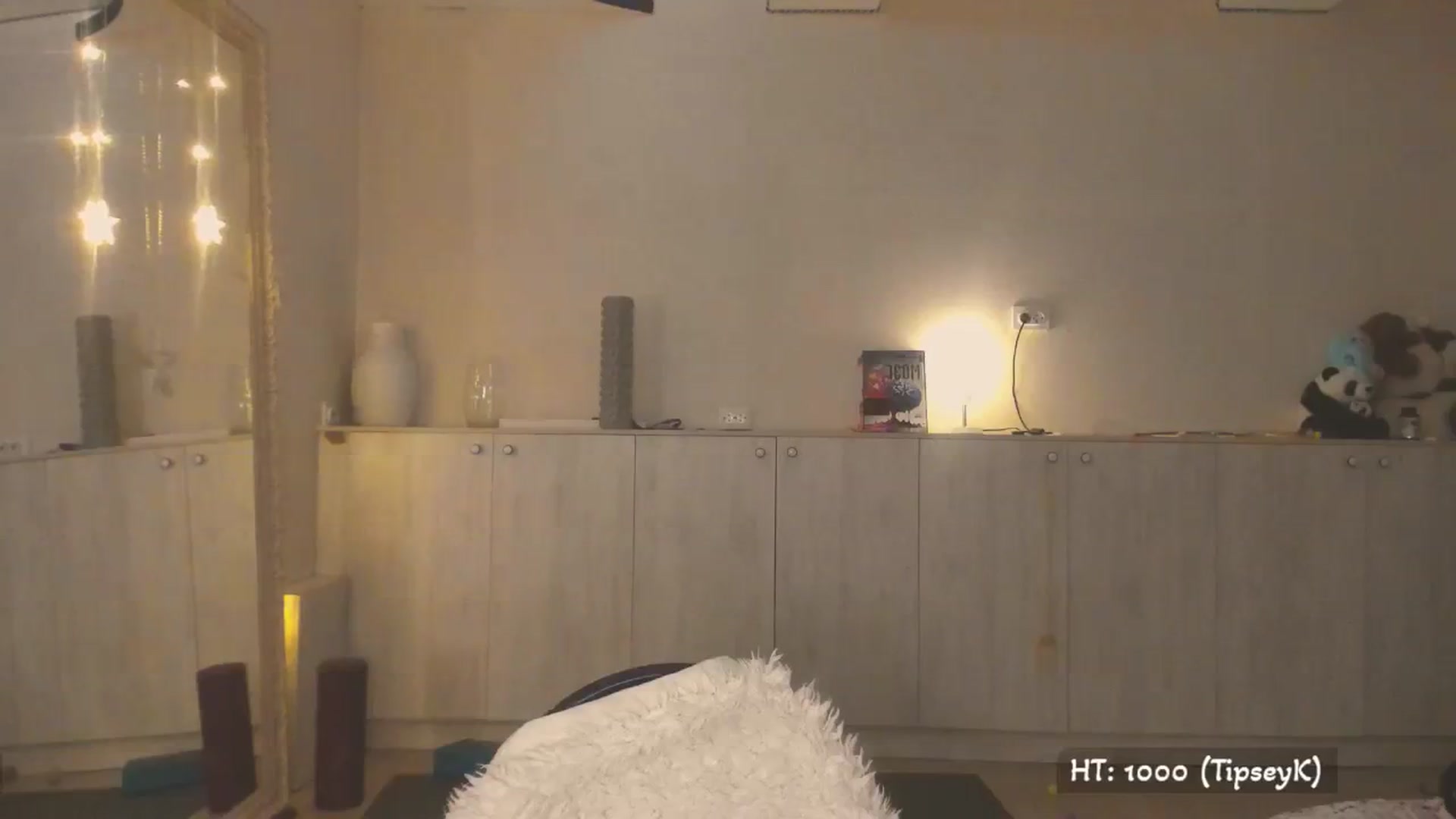 Gallery image thumbnail from Hot_Bun's myfreecams stream on, 06/12/2025, 24:36 image 17 of 20
