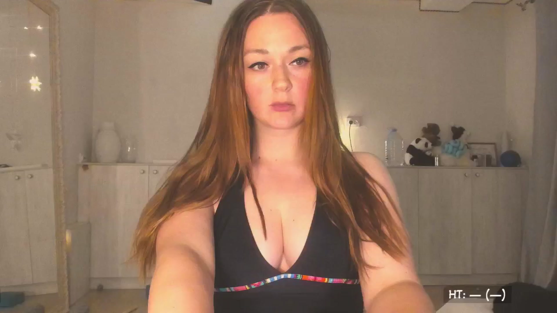 Gallery image thumbnail from Hot_Bun's myfreecams stream on, 06/23/2025, 24:01 image 13 of 20