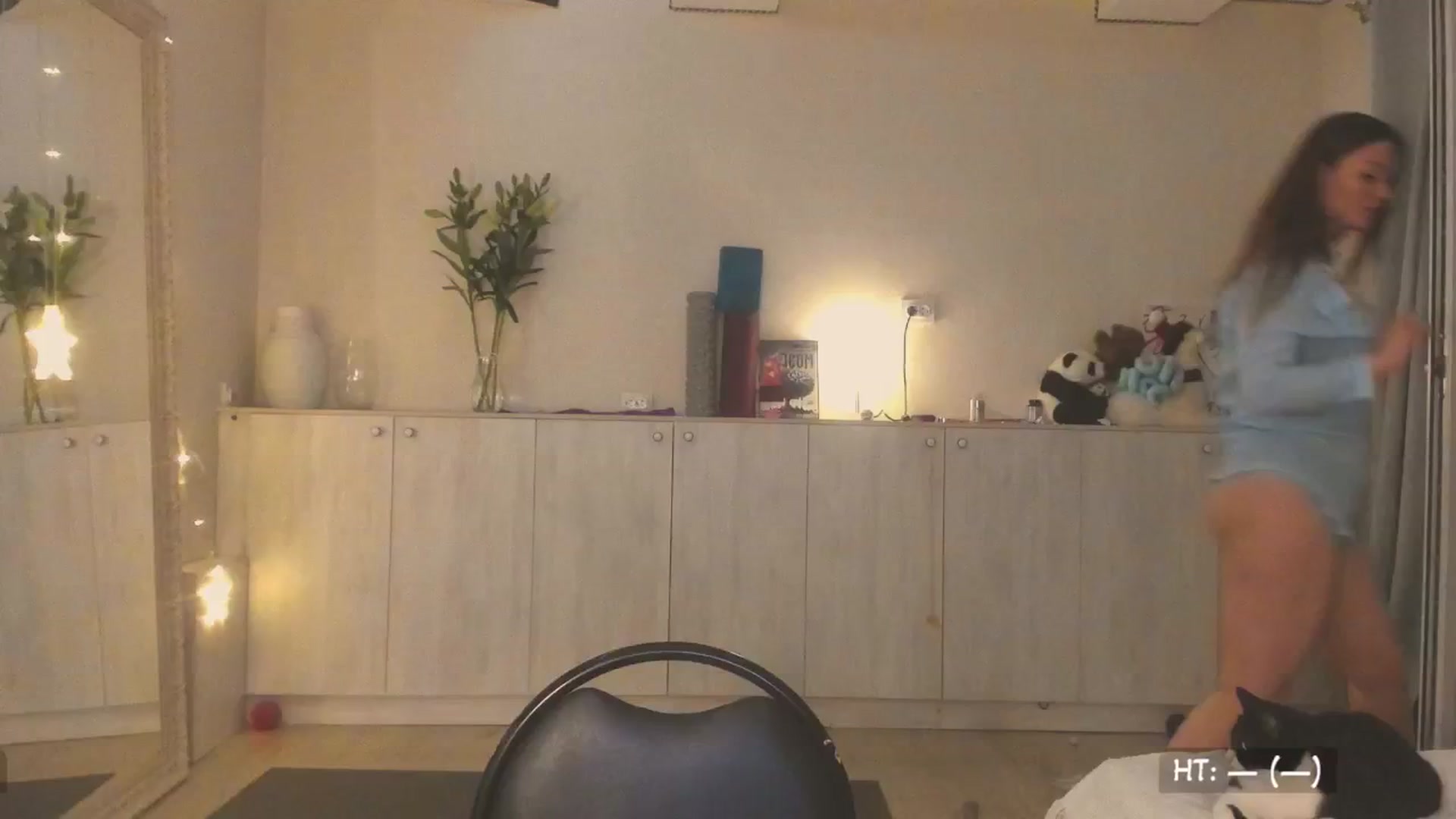 Gallery image thumbnail from Hot_Bun's myfreecams stream on, 06/28/2025, 24:01 image 16 of 20