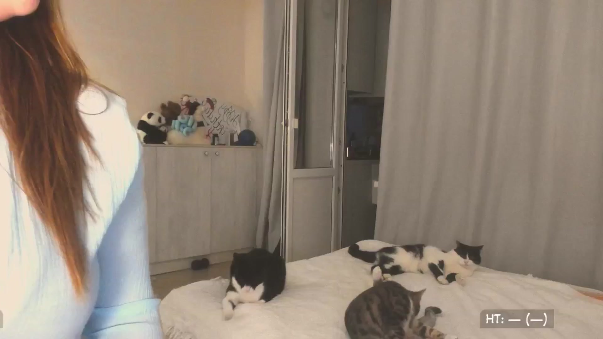 Gallery image thumbnail from Hot_Bun's myfreecams stream on, 06/28/2025, 24:01 image 15 of 20