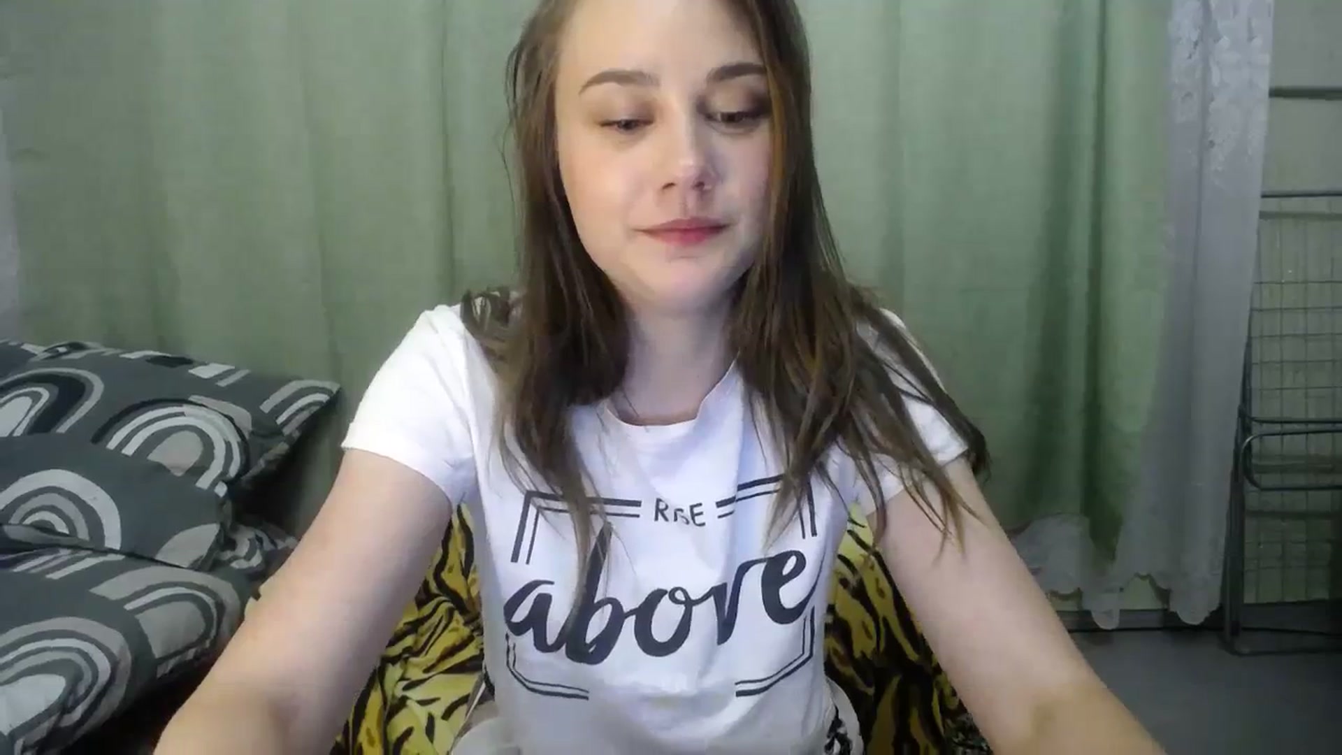 Gallery image thumbnail from Hot_Ellie's myfreecams stream on, 09/12/2023, 24:34 image 18 of 20