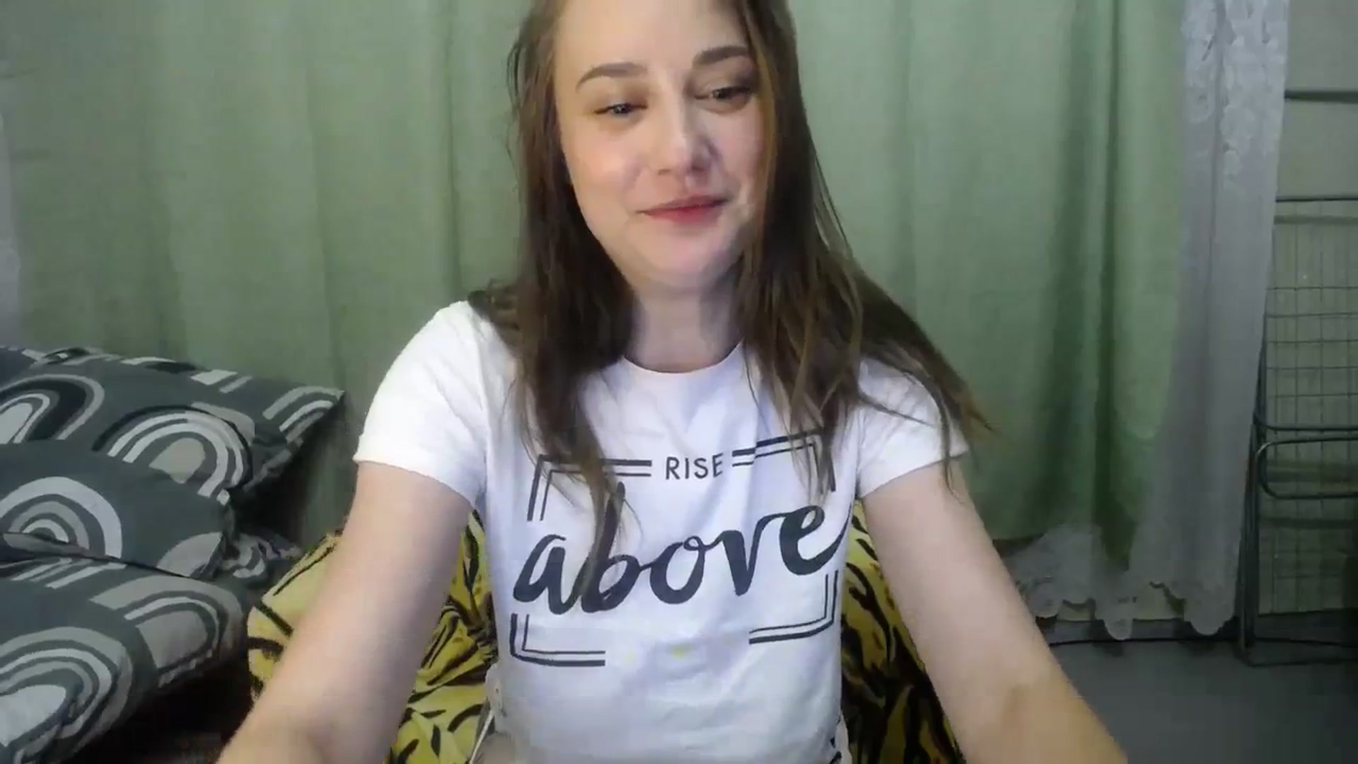 Gallery image thumbnail from Hot_Ellie's myfreecams stream on, 09/12/2023, 24:34 image 16 of 20