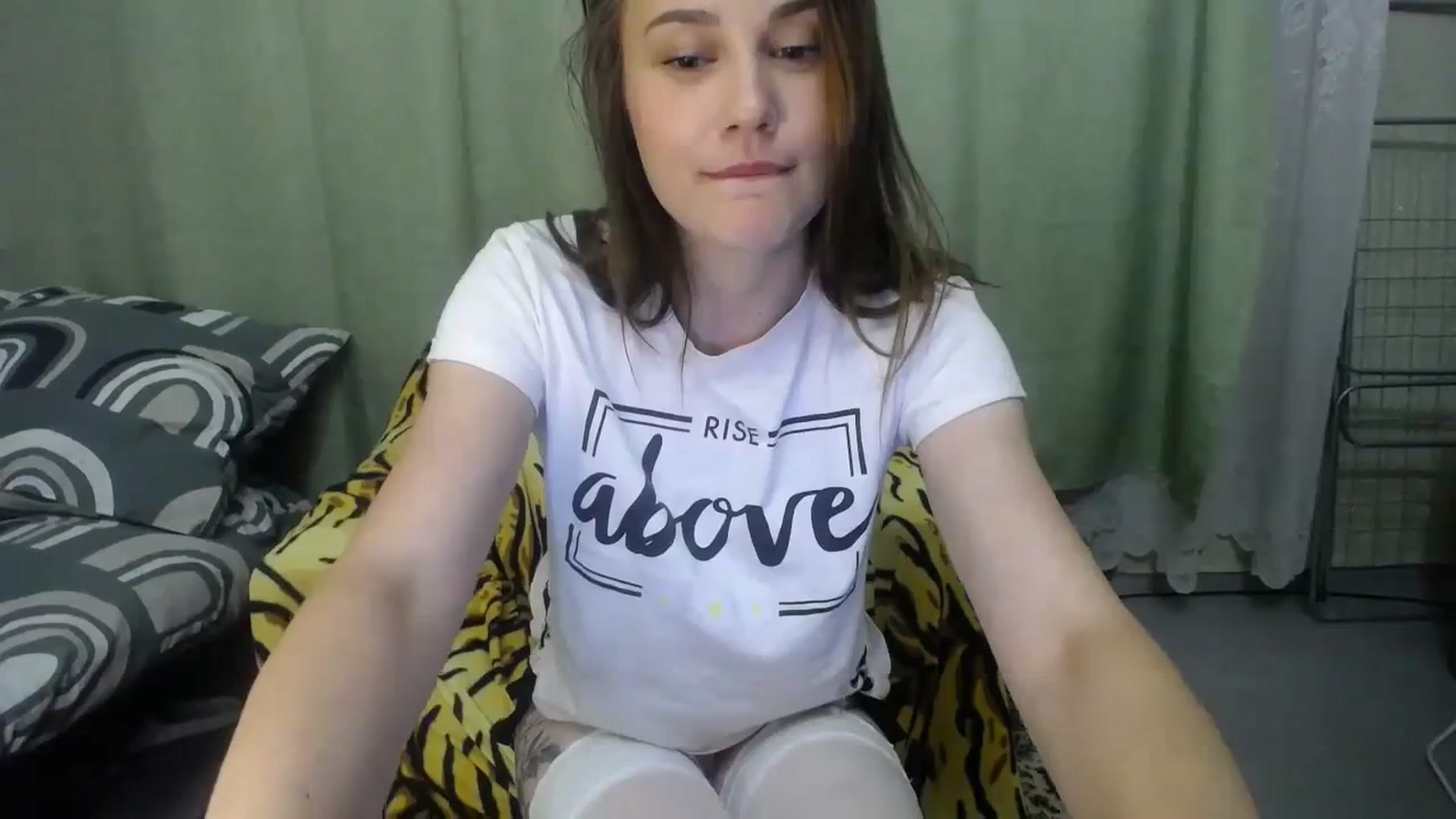 Gallery image thumbnail from Hot_Ellie's myfreecams stream on, 09/12/2023, 24:34 image 14 of 20
