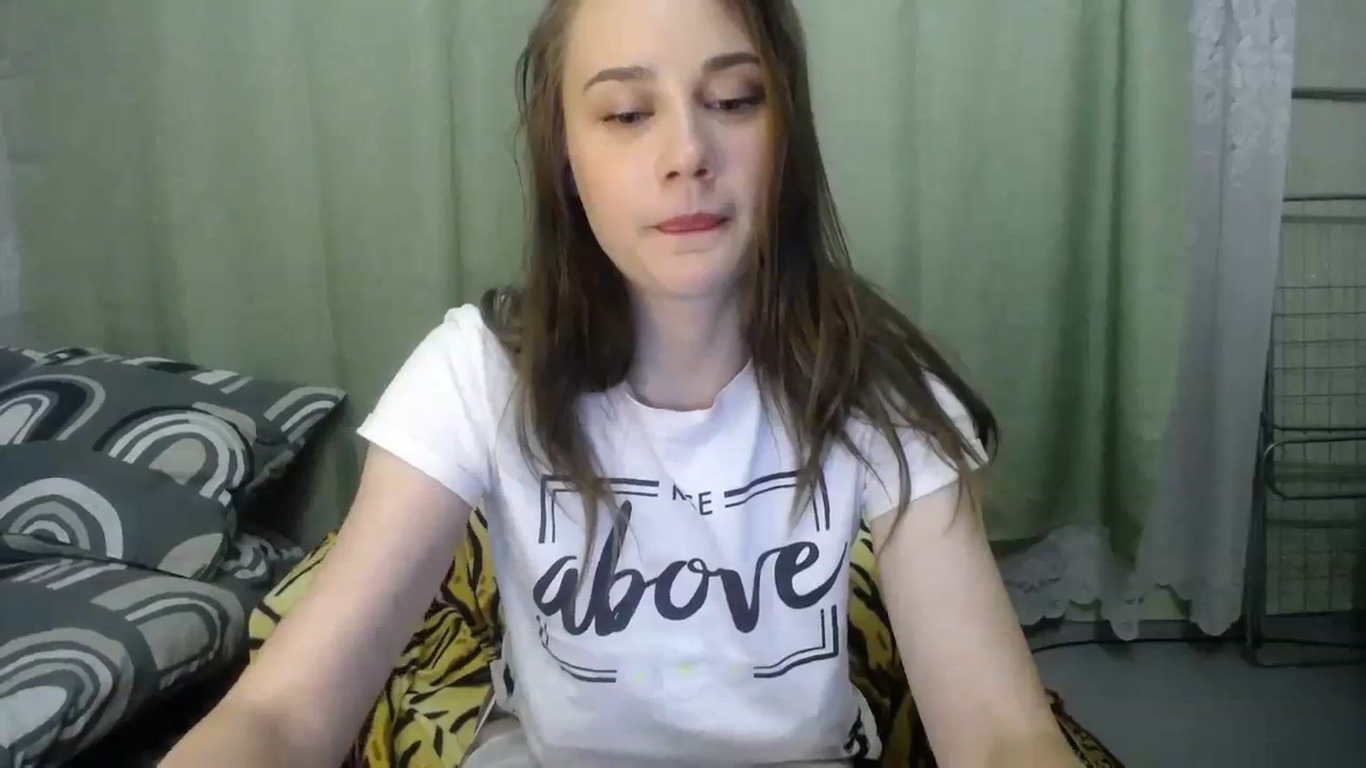 Gallery image thumbnail from Hot_Ellie's myfreecams stream on, 09/12/2023, 24:34 image 17 of 20