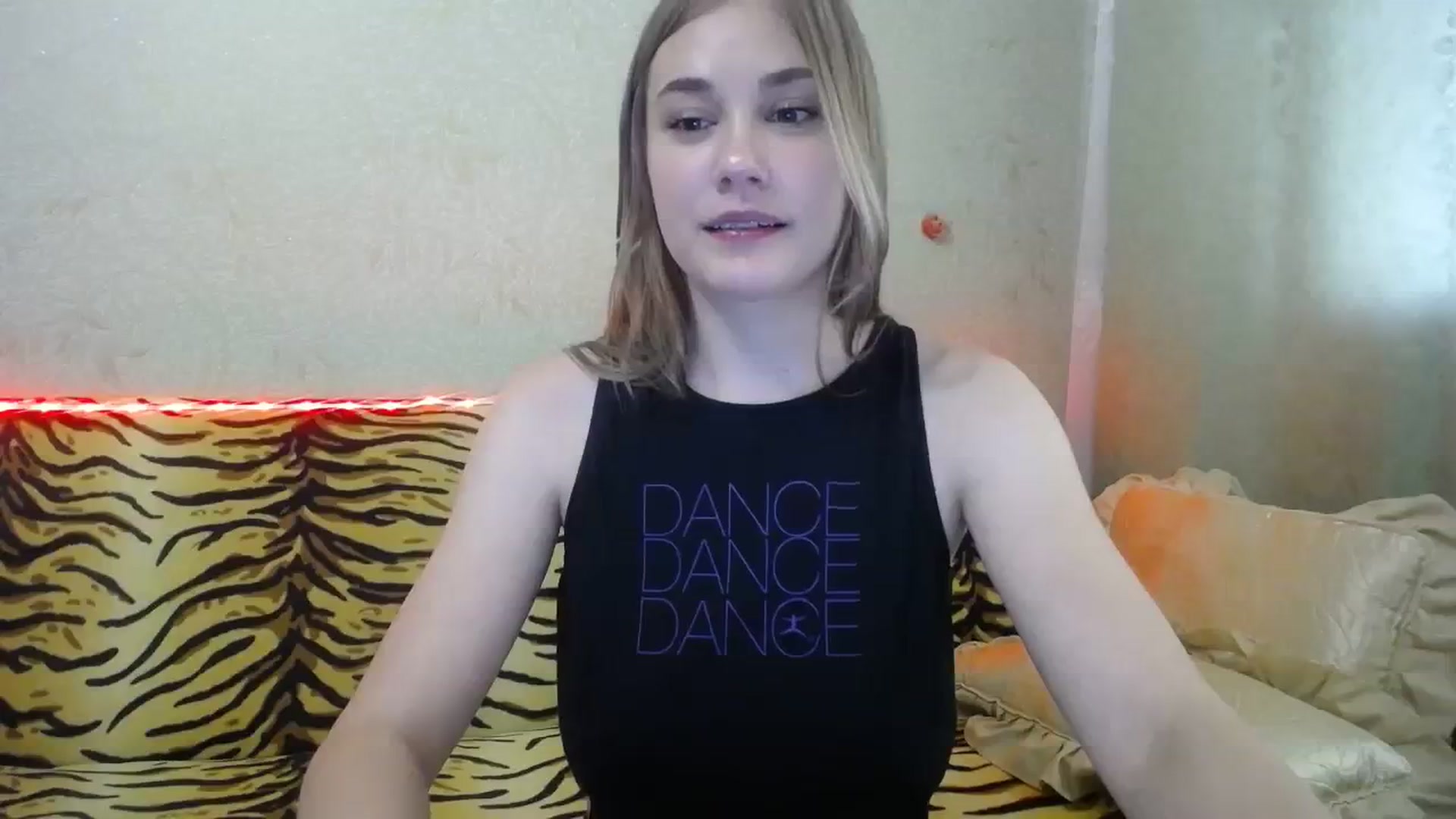 Gallery image thumbnail from Hot_Ellie's myfreecams stream on, 09/28/2023, 10:38 image 14 of 20