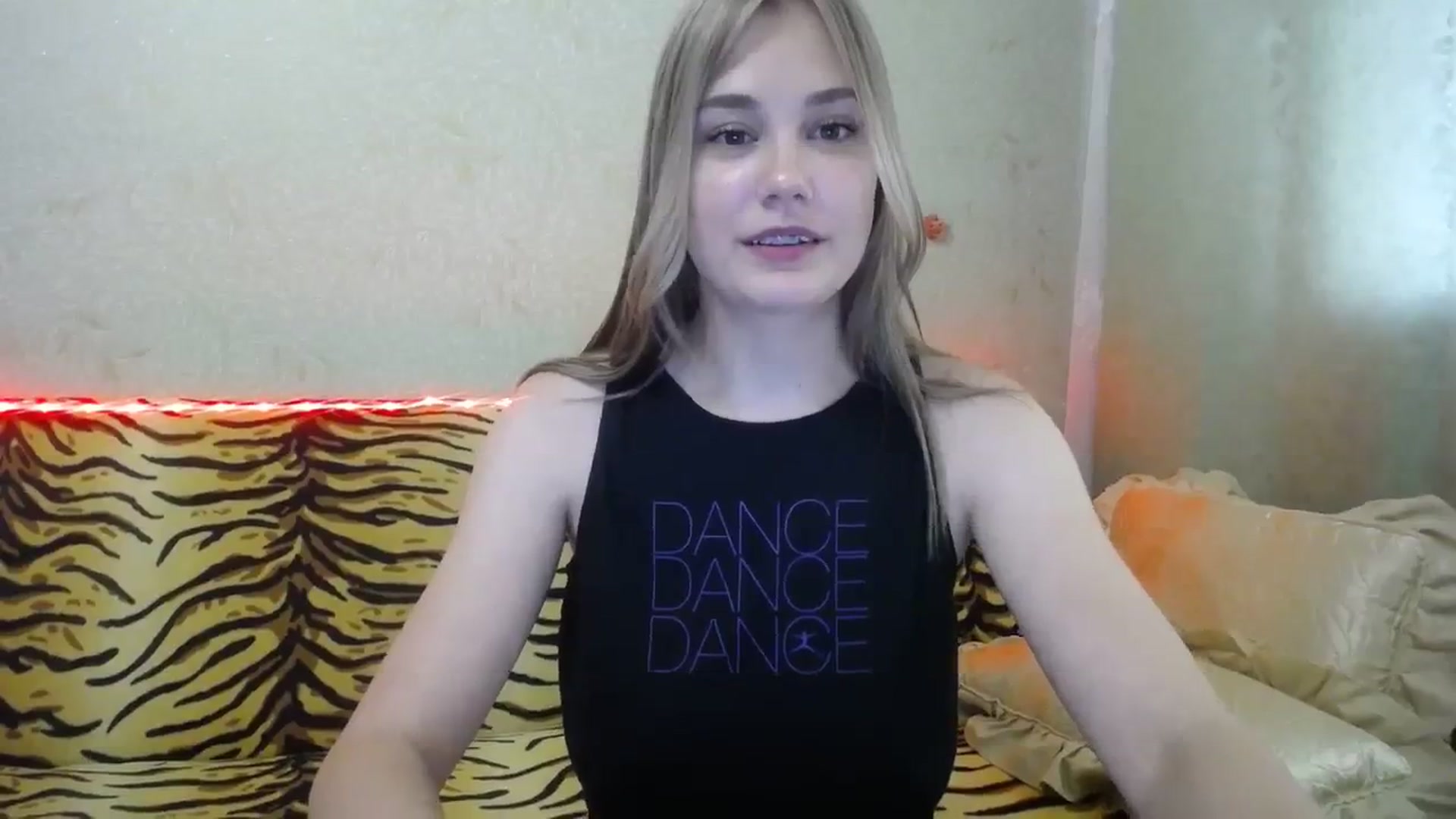 Gallery image thumbnail from Hot_Ellie's myfreecams stream on, 09/28/2023, 10:38 image 16 of 20