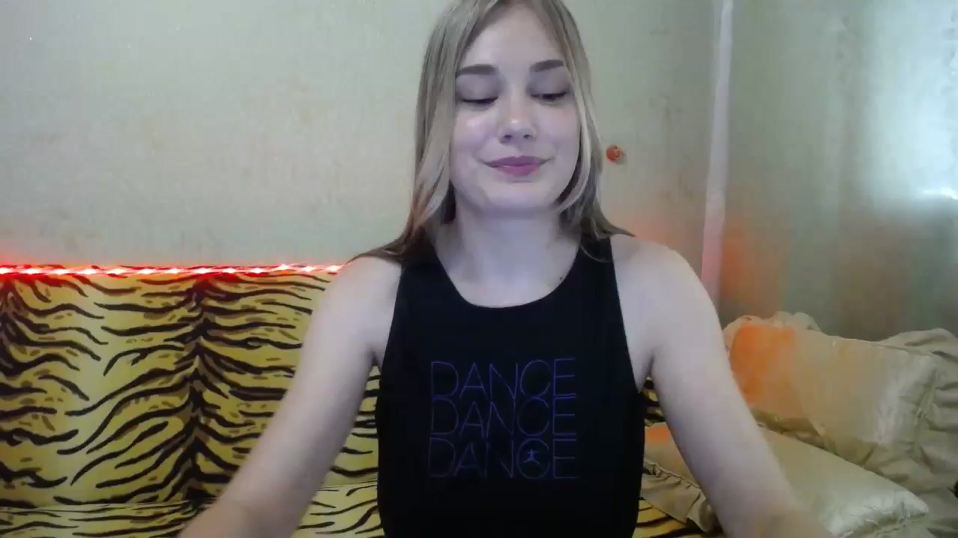 Gallery image thumbnail from Hot_Ellie's myfreecams stream on, 09/28/2023, 10:38 image 20 of 20