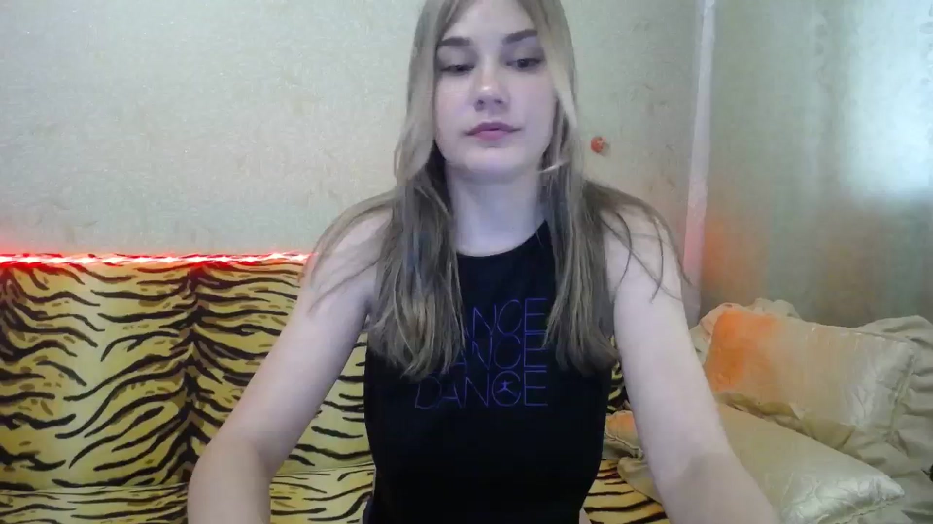 Gallery image thumbnail from Hot_Ellie's myfreecams stream on, 09/28/2023, 10:38 image 17 of 20