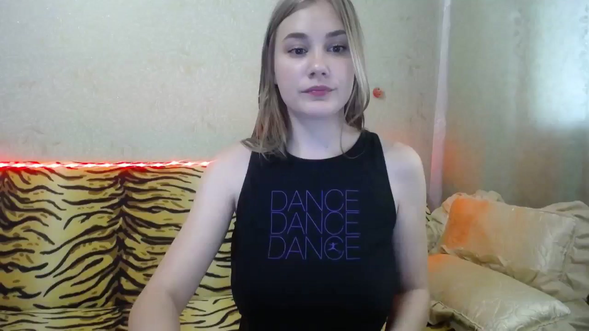 Gallery image thumbnail from Hot_Ellie's myfreecams stream on, 09/28/2023, 10:38 image 13 of 20